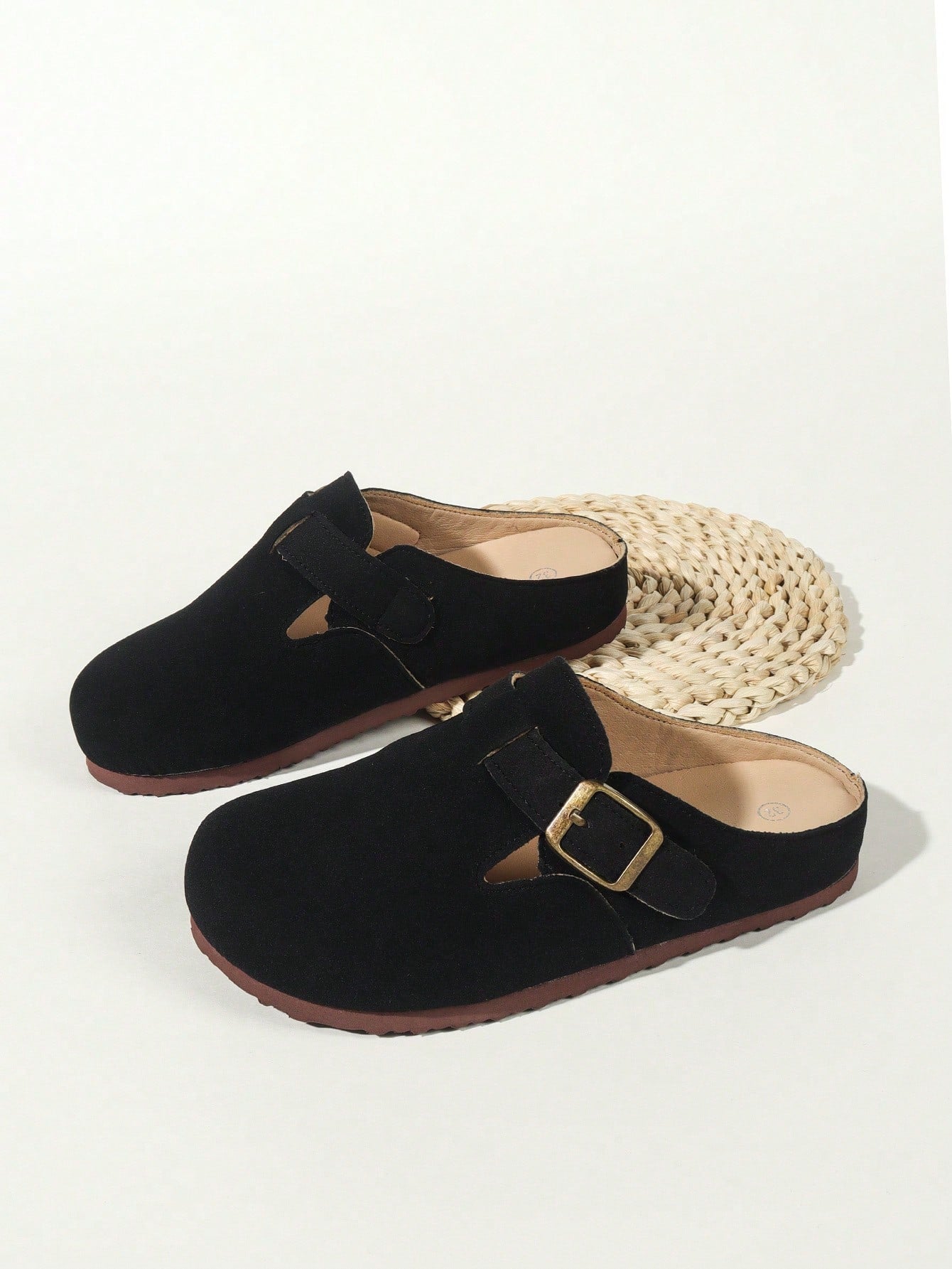 1 Pair Of Soft Comfortable Closed Toe Flat Shoes With Soft Sole, Suitable For Spring And Summer