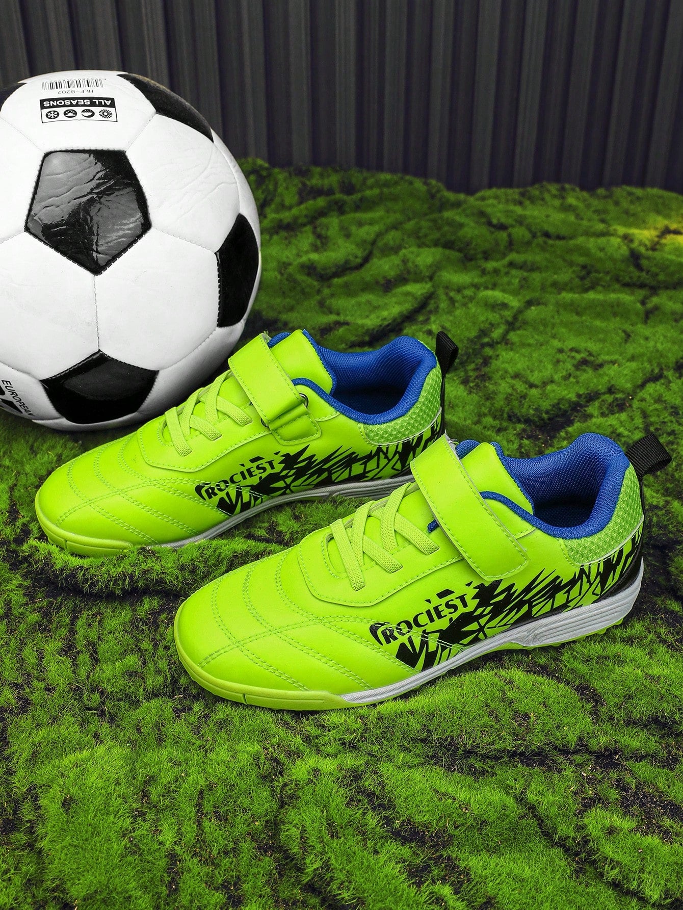 Low-Cut Studs Anti-Slip Wear-Resistant Kids' Football Game Training Shoes