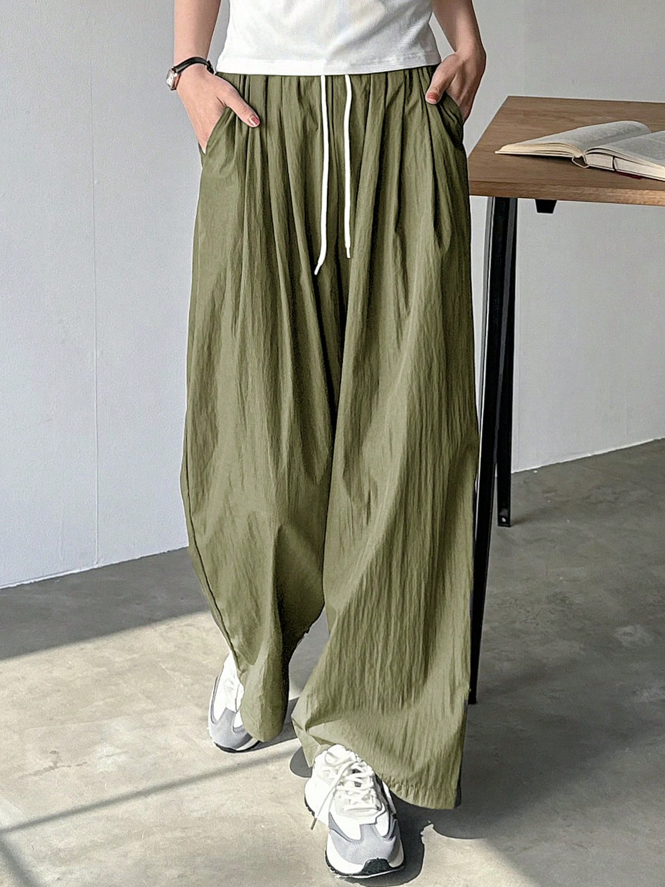 FRIFUL Women Solid Color Minimalist Casual Draw String Straight Leg Pants