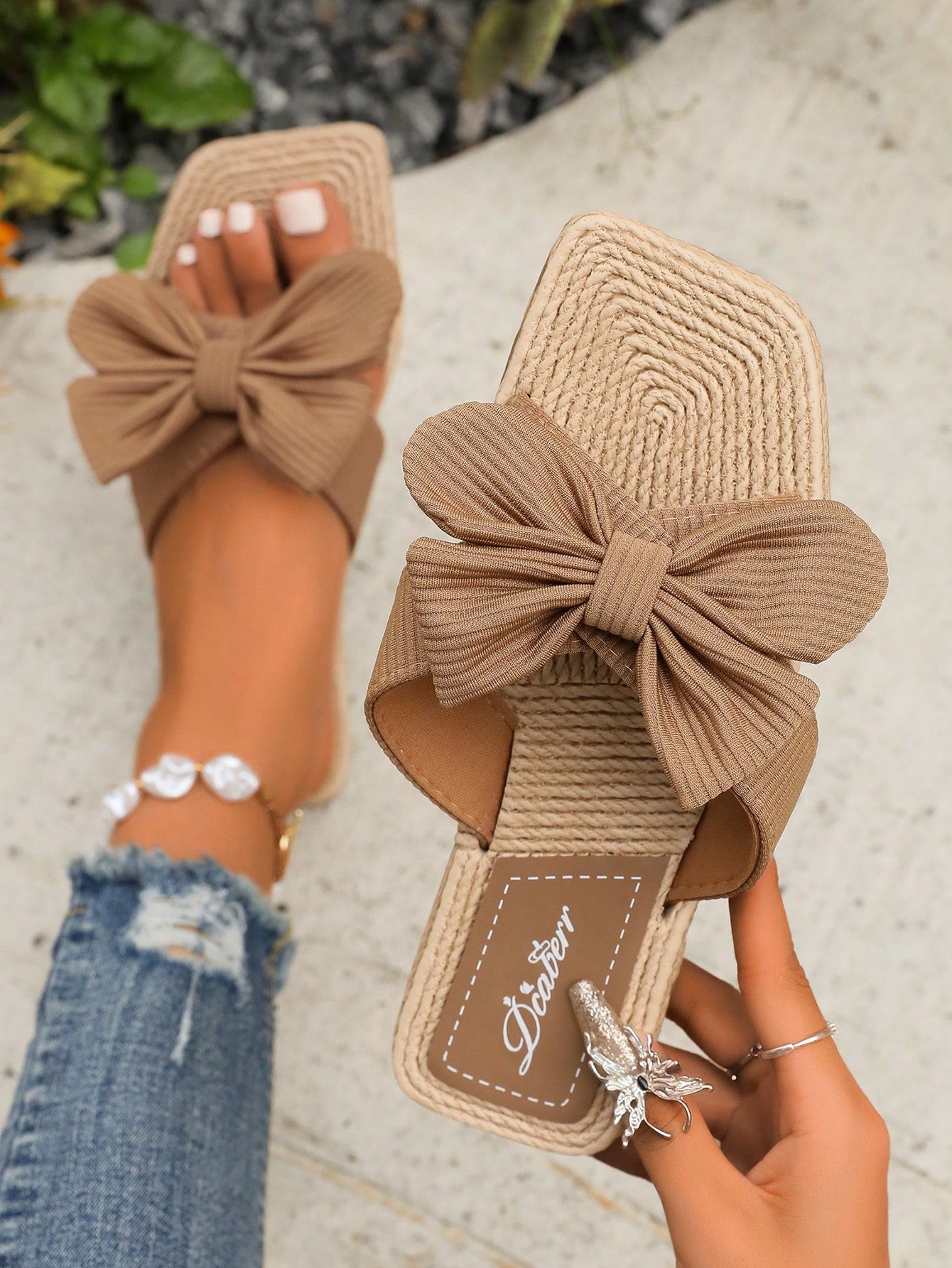 Women Beige Solid Bow Decor Open Toe Slides, Vacation Outdoor Flat Slides