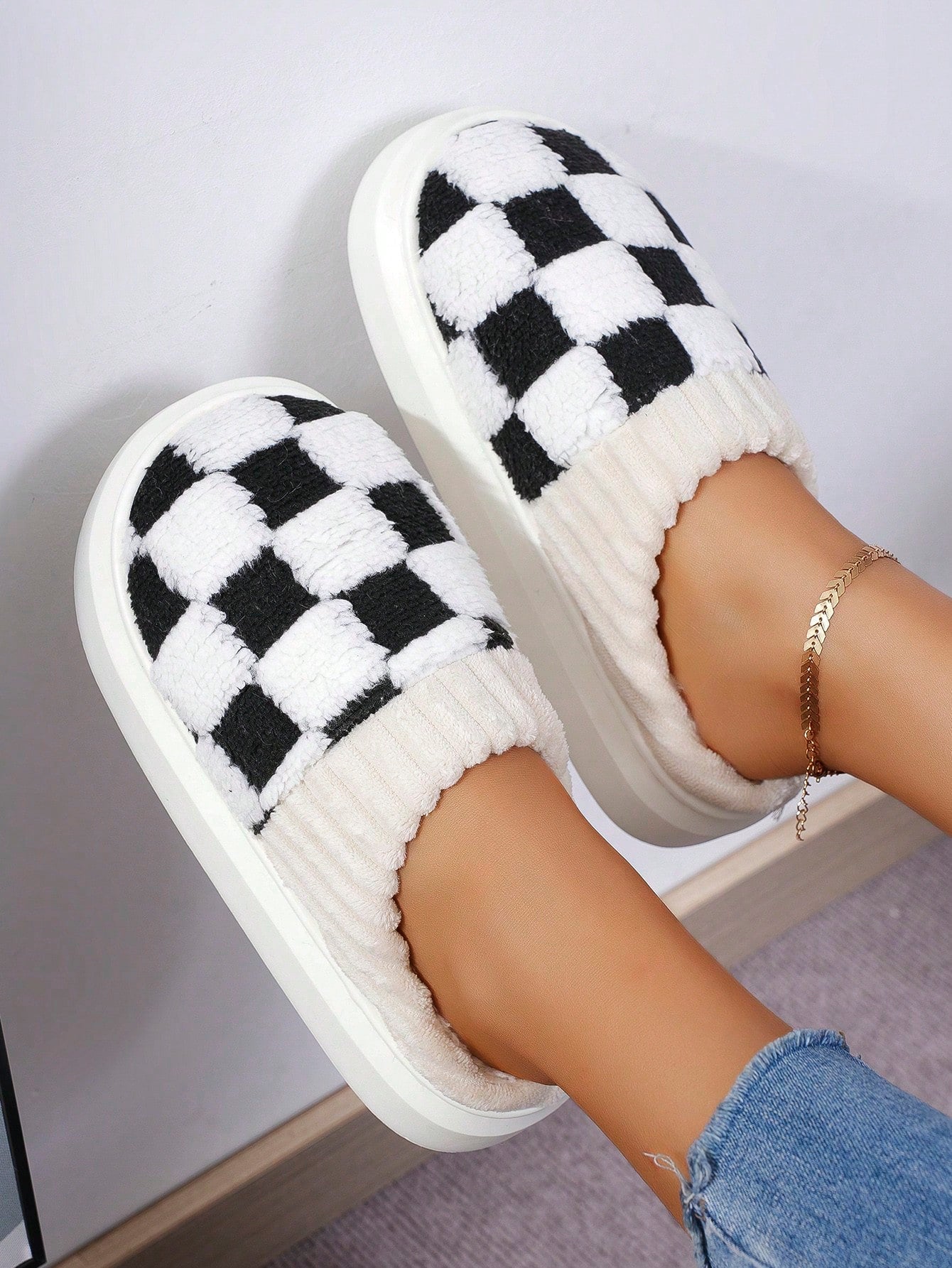 Women's Indoor Slippers, 2024 New Style Thickened Plush Slippers, Warm Winter Shoes