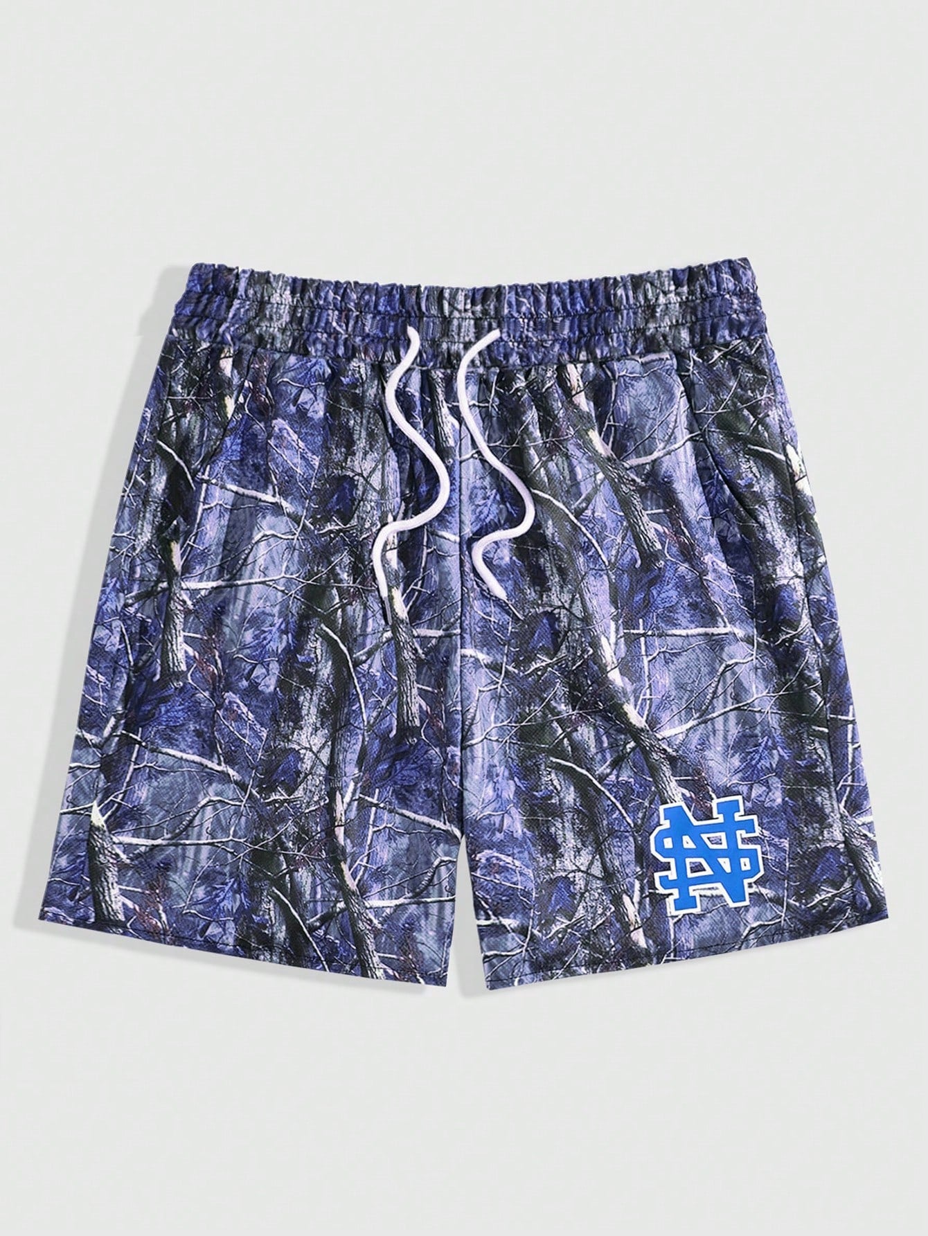 Men Snakeskin Print Drawstring Waist Shorts