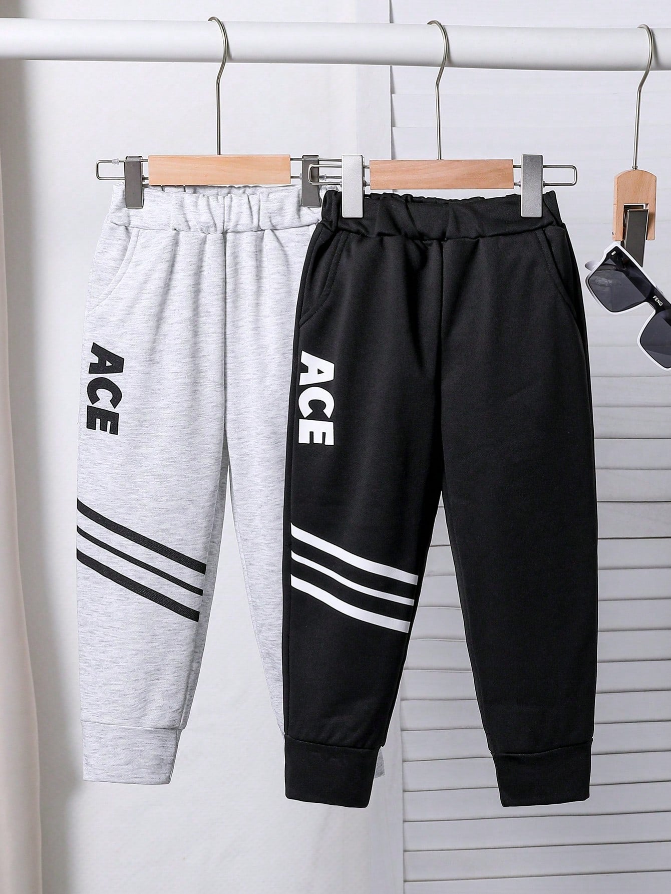 2pcs Young Boys' Casual Letter Vertical Striped Print Jogger Pants, Comfortable And Breathable, Suitable For Outdoor Play, Travel, And School, Spring And Autumn