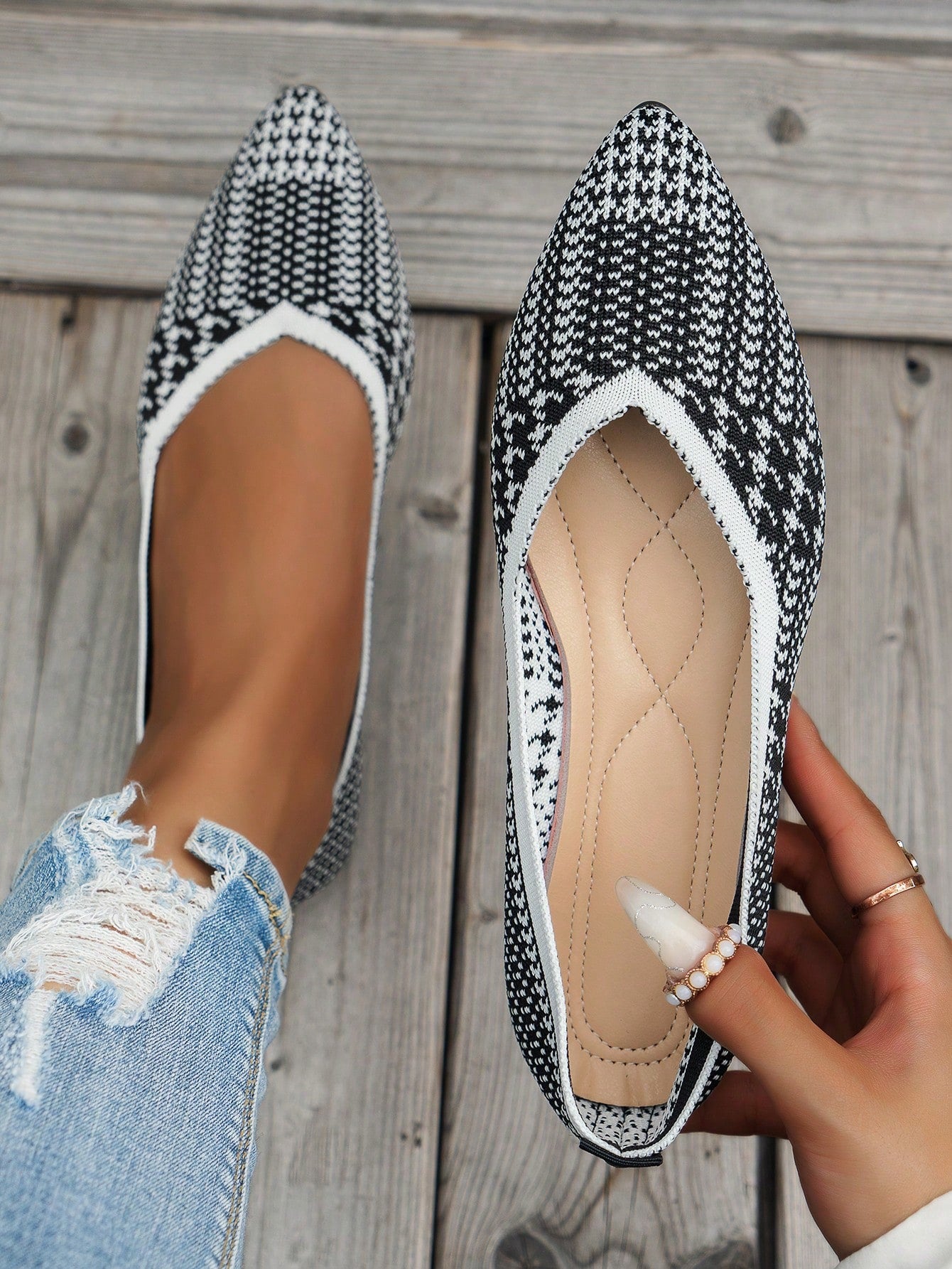 Women's Fashionable Flat Pointed Knitted Shoes, Casual And Simple, Versatile