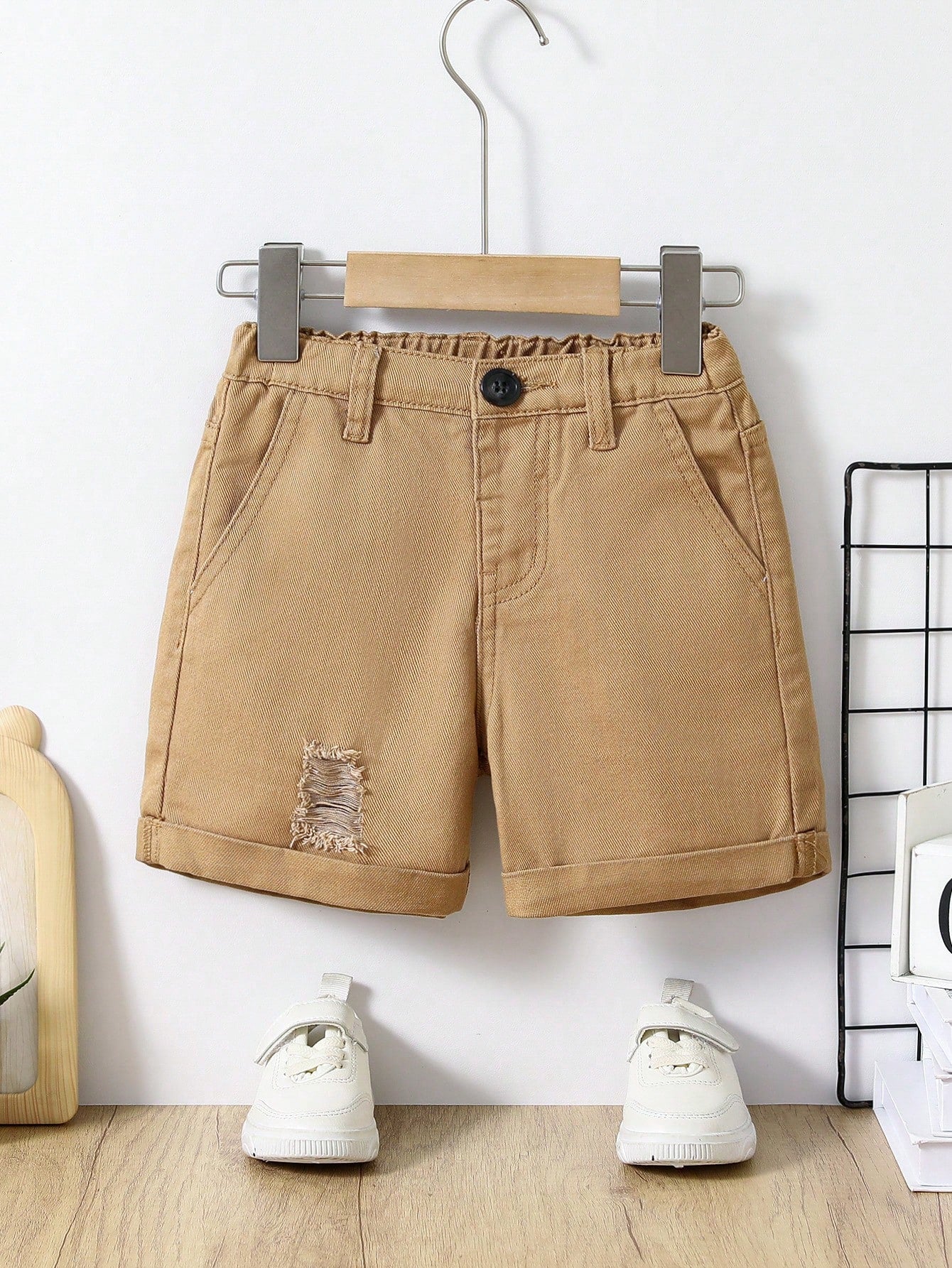 Young Boy Casual Fashionalble Ripped Raw Trim Denim Boy Shorts For Vacation And Dailywear Cute Summer Clothes For School