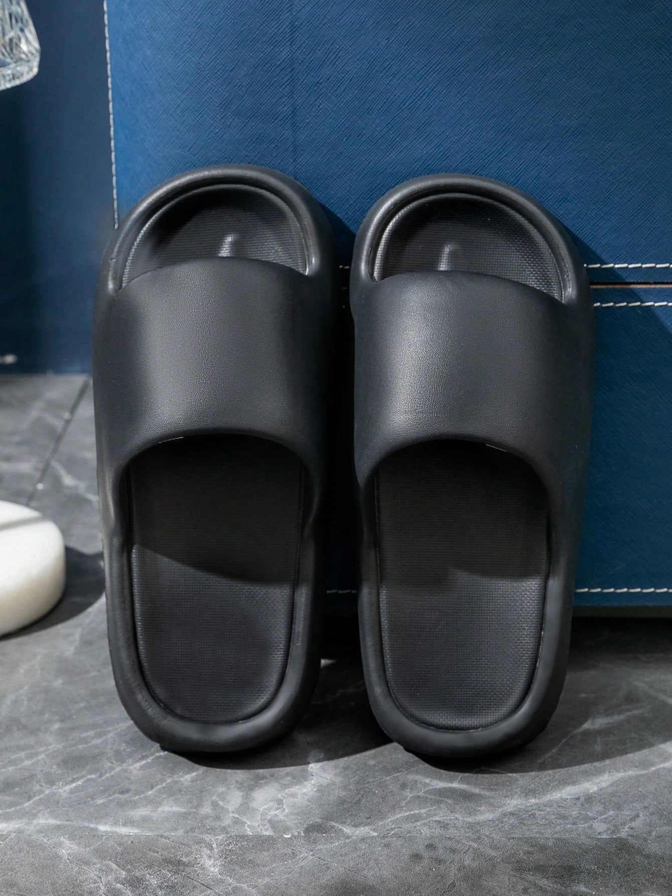 Summer Home With Non-Slip Bedroom Interior And Exterior Bath Bathroom Floor Soft Male And Female Couples Plastic SlippersPink Slippers White Slippers Yellow Slippers Green Slippers Black Slippers Solid Color Slippers Simple Slippers  Slides Slippers Flip-