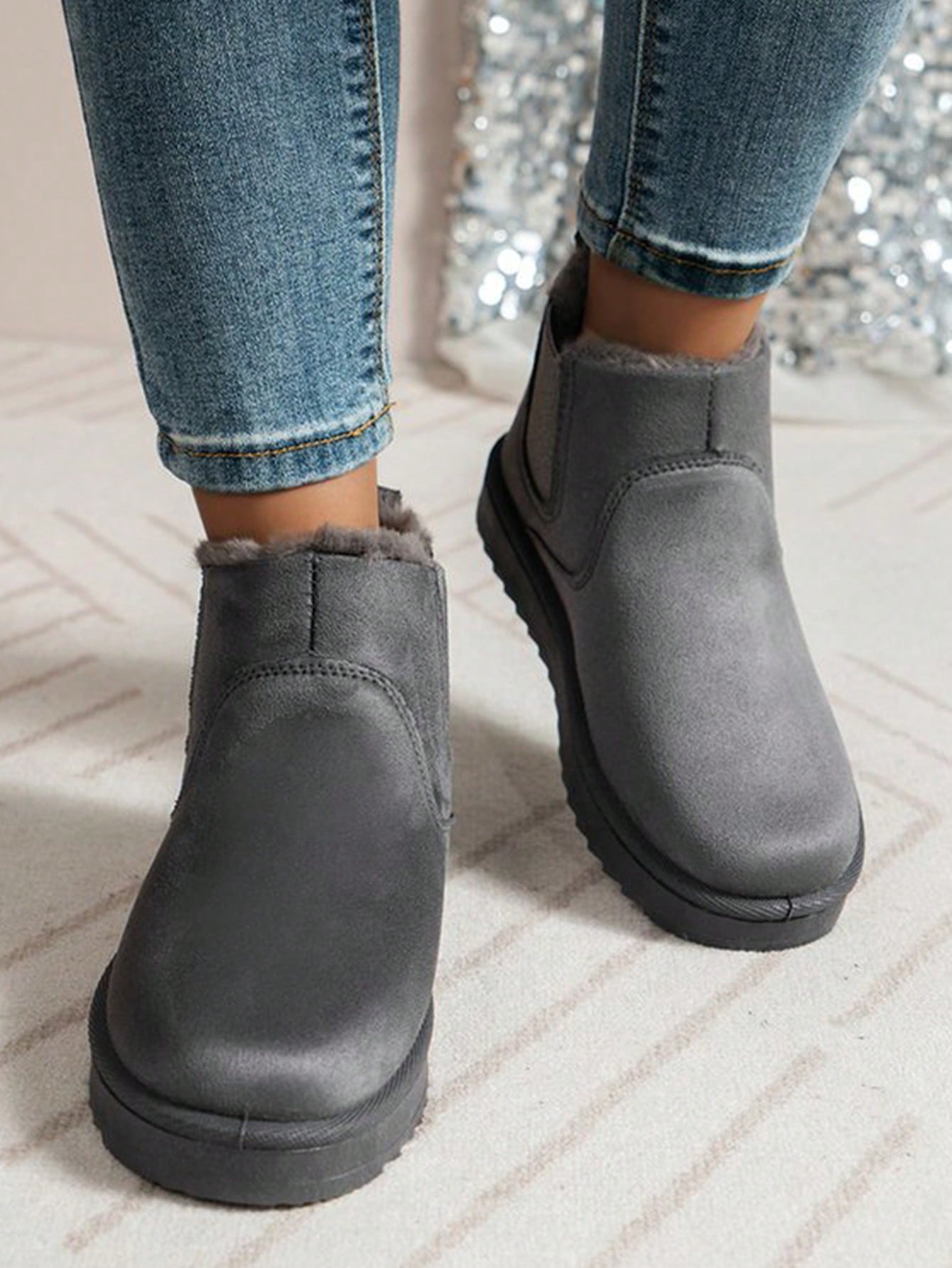 Winter Thickened Fur Snow Boots, Women's Fashionable And Versatile Thick-Soled Slip-On Warm Short Boots