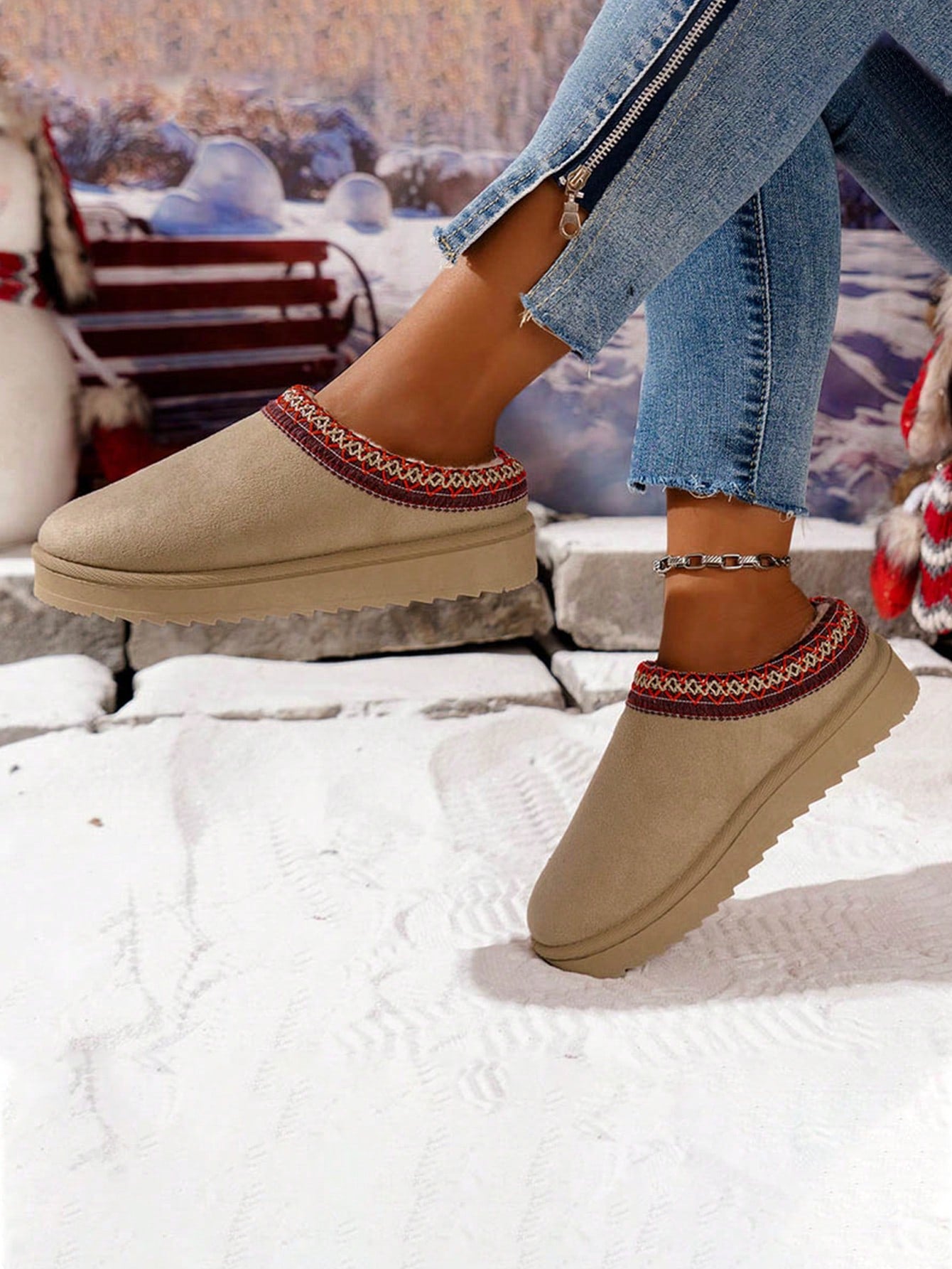 Winter Thickened Fur Snow Boots, Women's Fashionable And Versatile Thick-Soled Slip-On Warm Short Boots