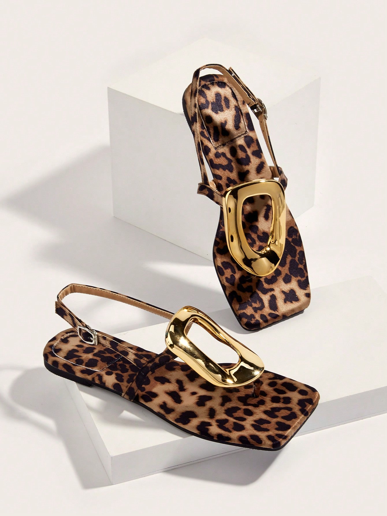 Party/Holiday/Casual Leopard Print Square Toe Flat Sandals With Metal Buckle, Women's