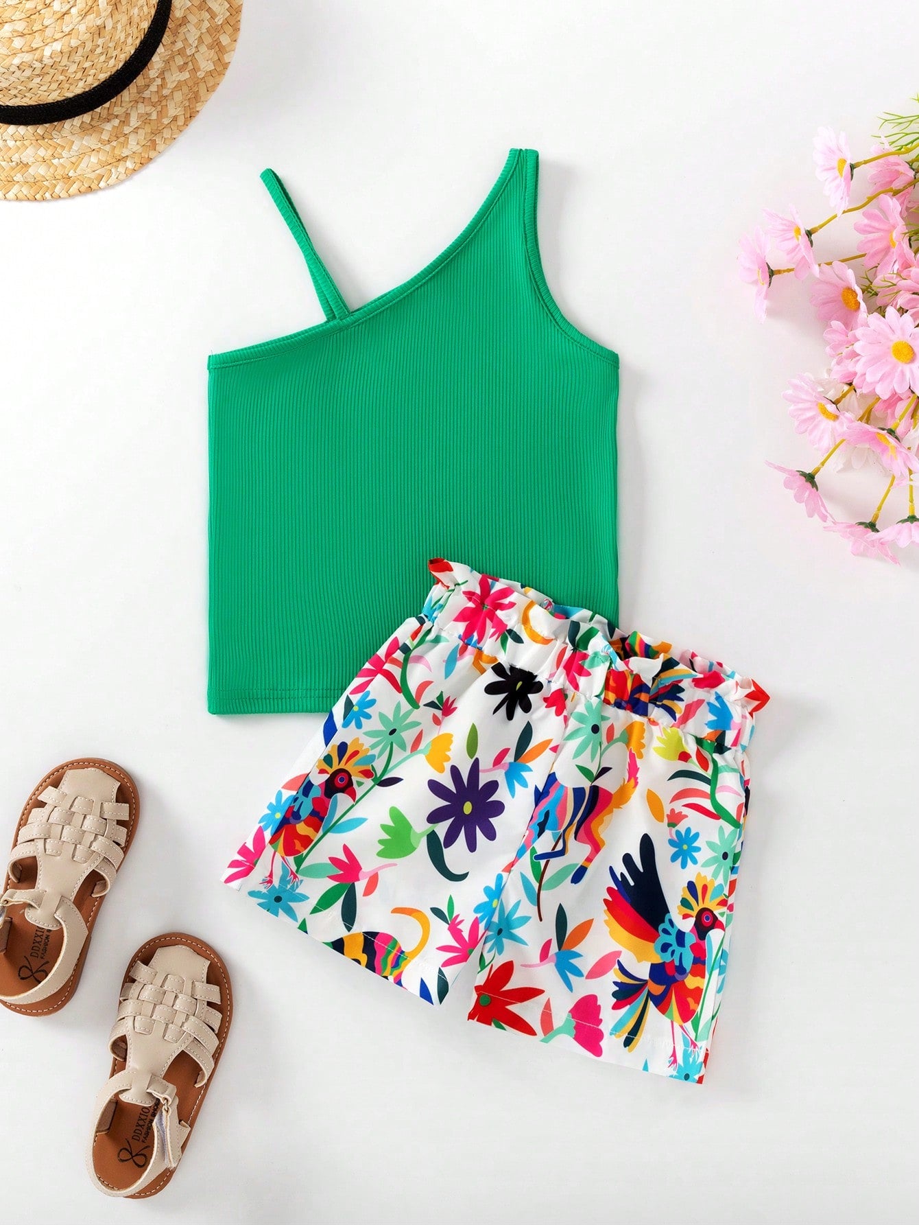 Young Girl Summer Solid Color Asymmetric Collar Sleeveless Top And Tropical Plant Printed Shorts Casual Outfit