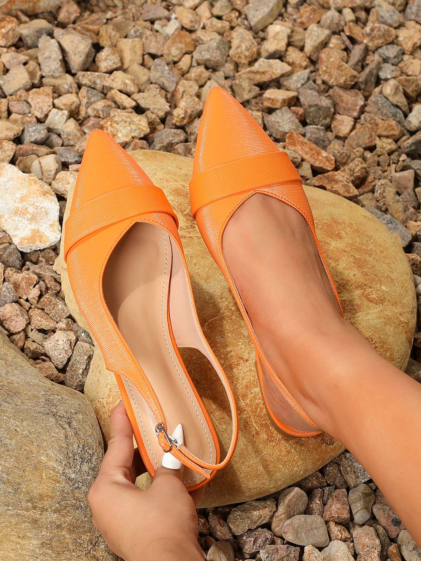 Women's Fashionable Retro Soft Leather Orange Flat Shoes, Versatile Style With Pointed Toes, Suitable For All Seasons