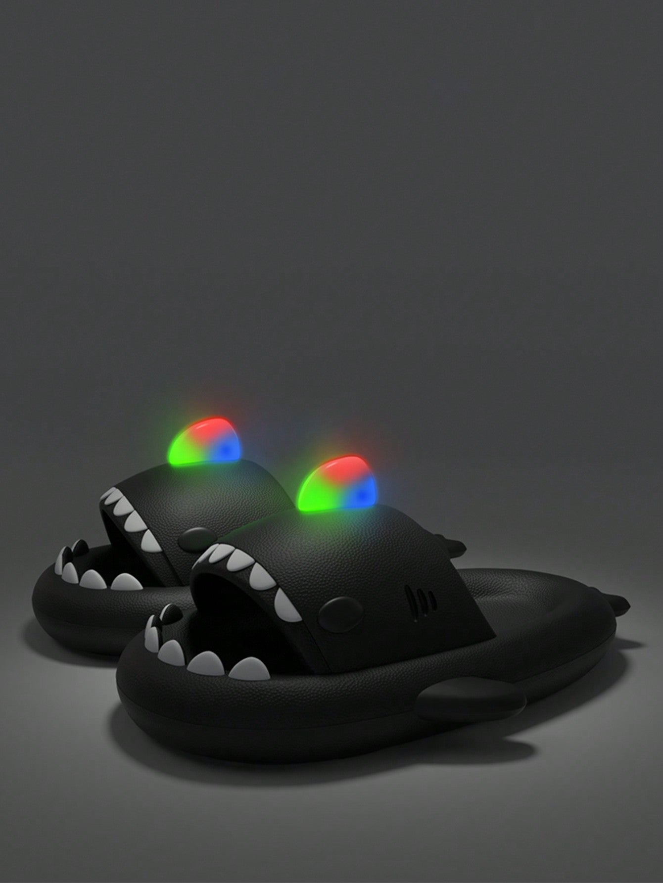 Fun Glow-In-The-Dark Women's Shoes Original Shark Design Slides, Personality Crafted Plastic Beach Slippers For Holiday