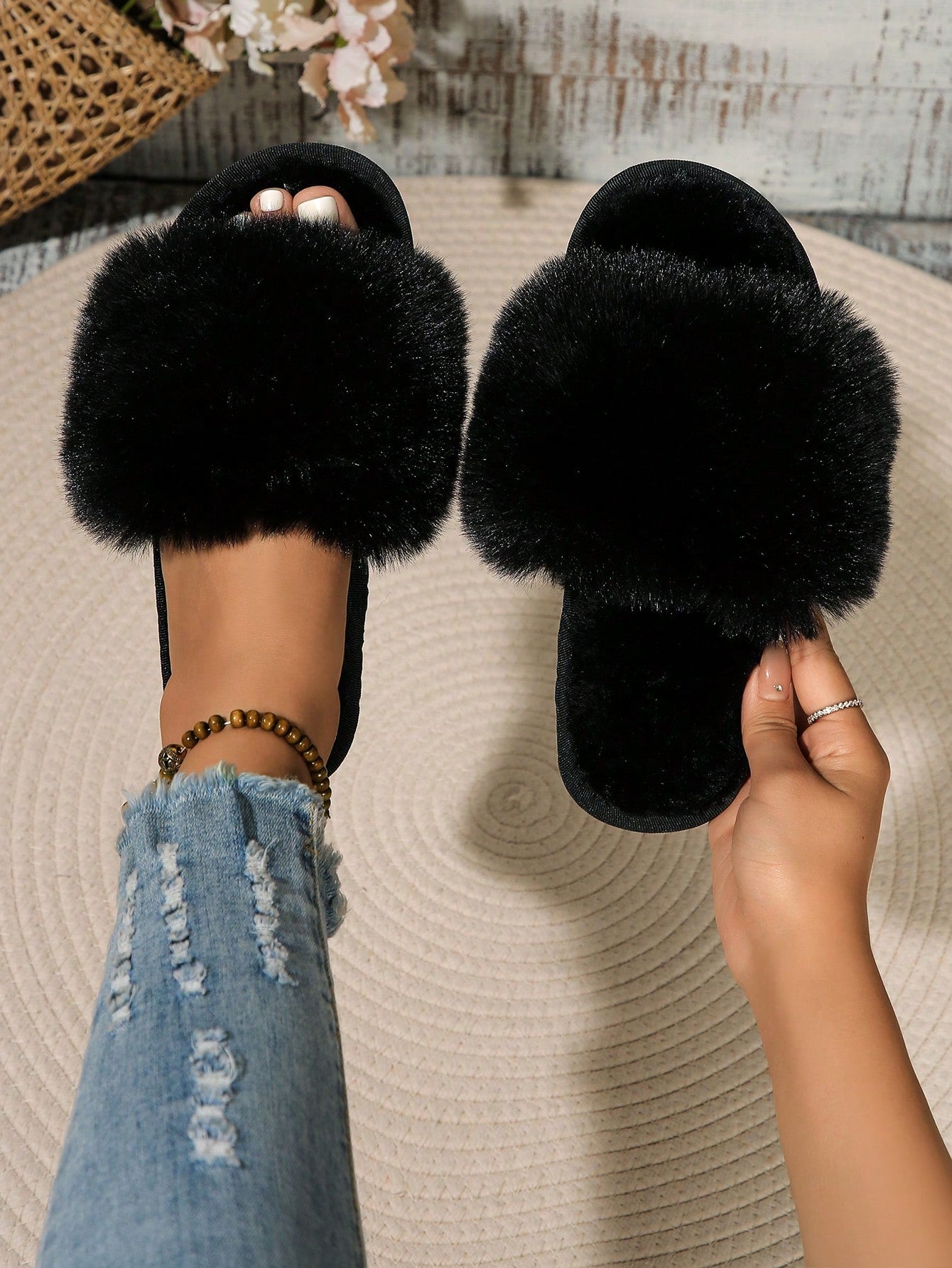 2024 New Plush Matching Color One Word Fluffy Slippers Women Wear Autumn And Winter Home Indoor Floor Slippers