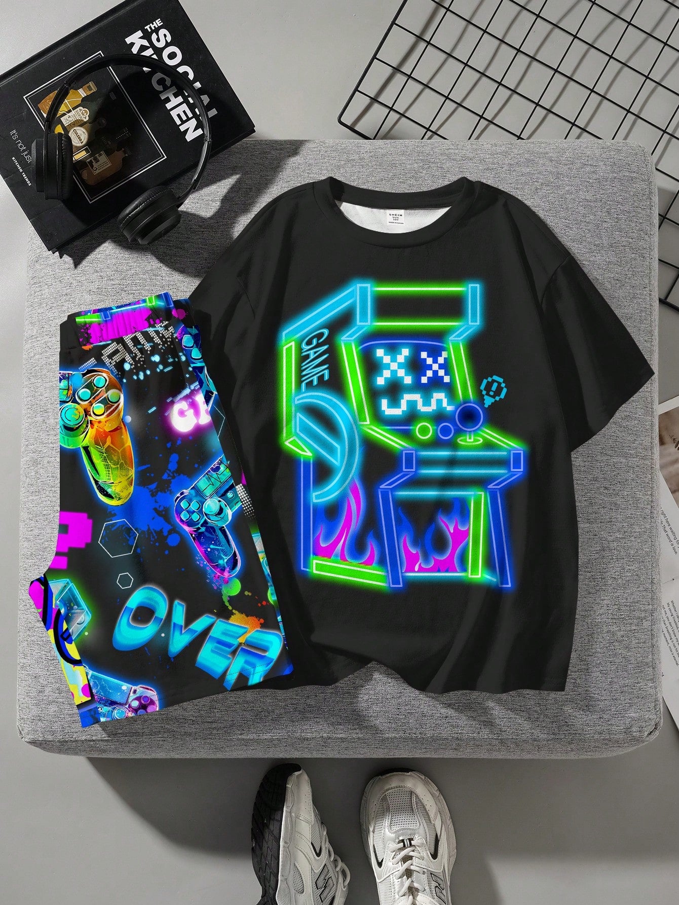 Tween Boy Casual And Simple Gaming Console Patterned Short Sleeve T-Shirt And Shorts Set, Suitable For Summer