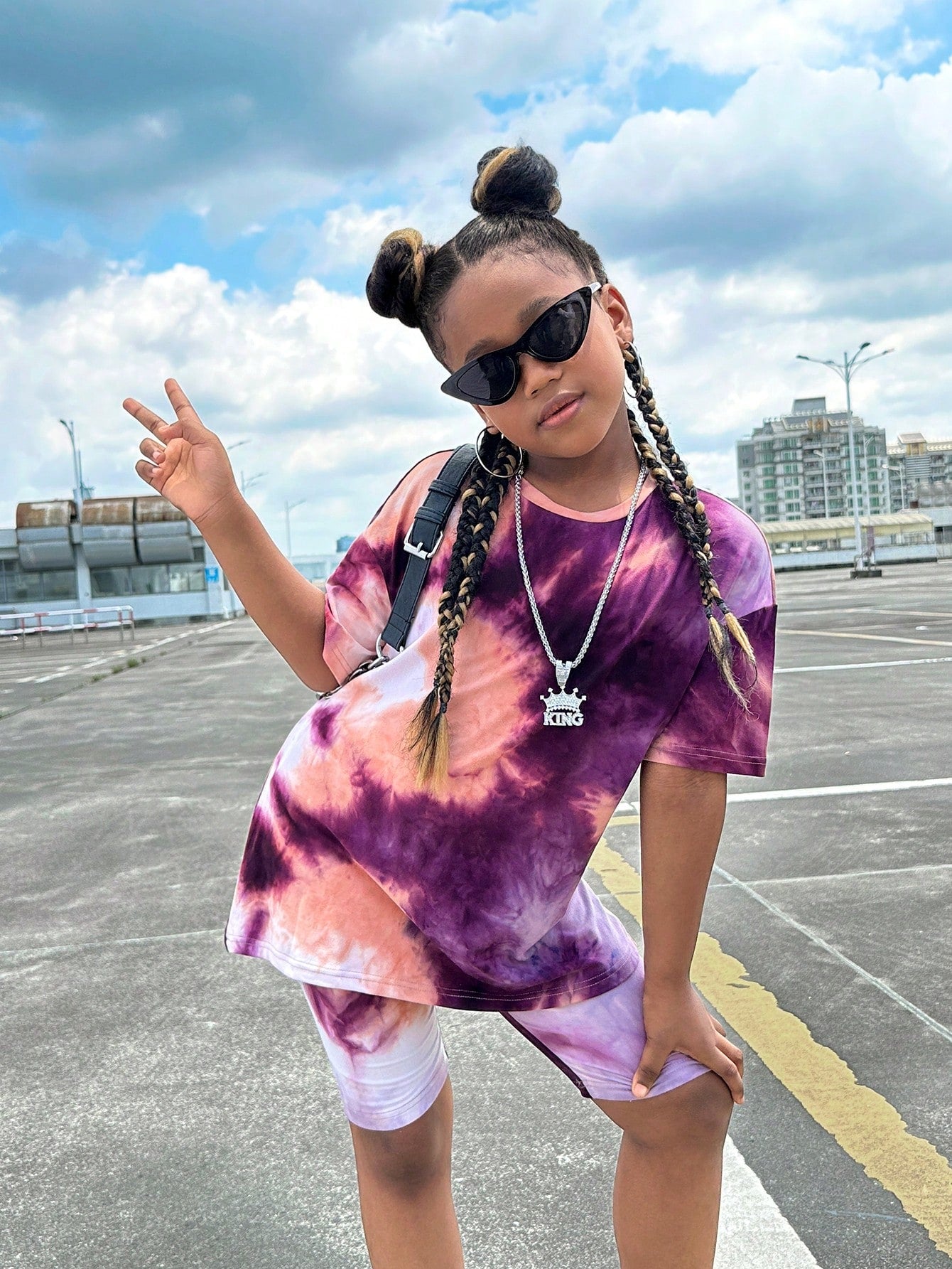 Tween Girl's Knitted Tie-Dye Round Neck Short Sleeve Top And Shorts Set, For Vacation And Leisure In Spring And Summer