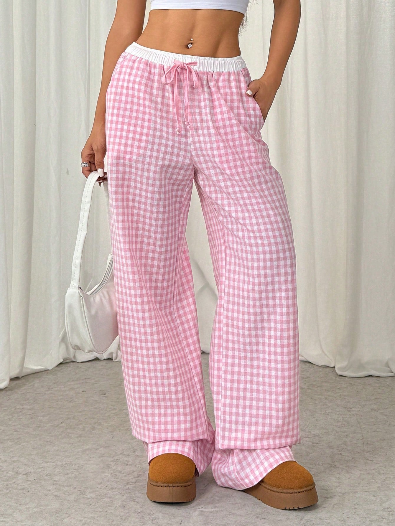 Pink & White Plaid Printed Pocketed Casual Straight-Leg Pants