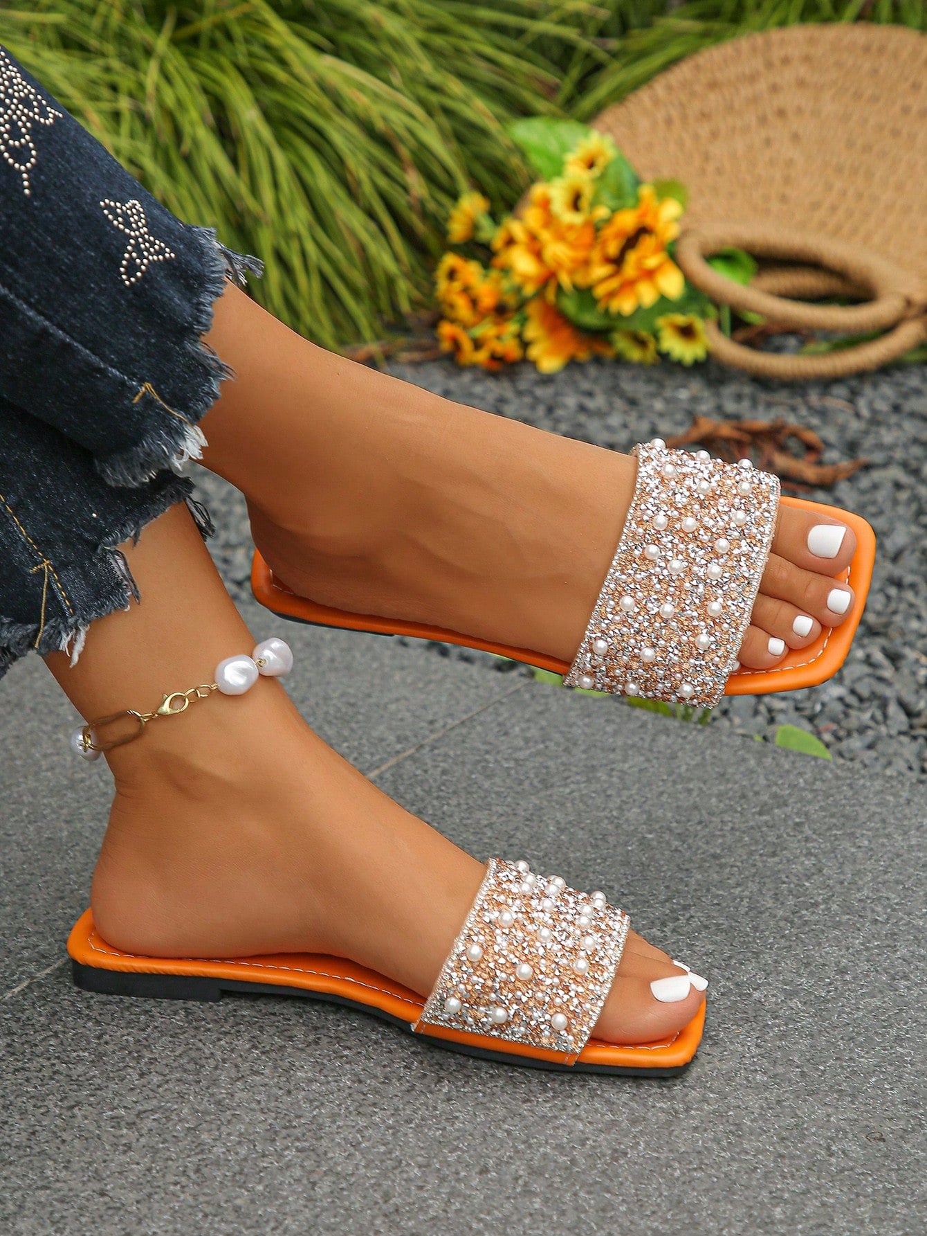 Ladies Sweet Pearl And Rhinestone Slipper, Fashionable And Comfortable White Flat Sandals For Summer, French Style