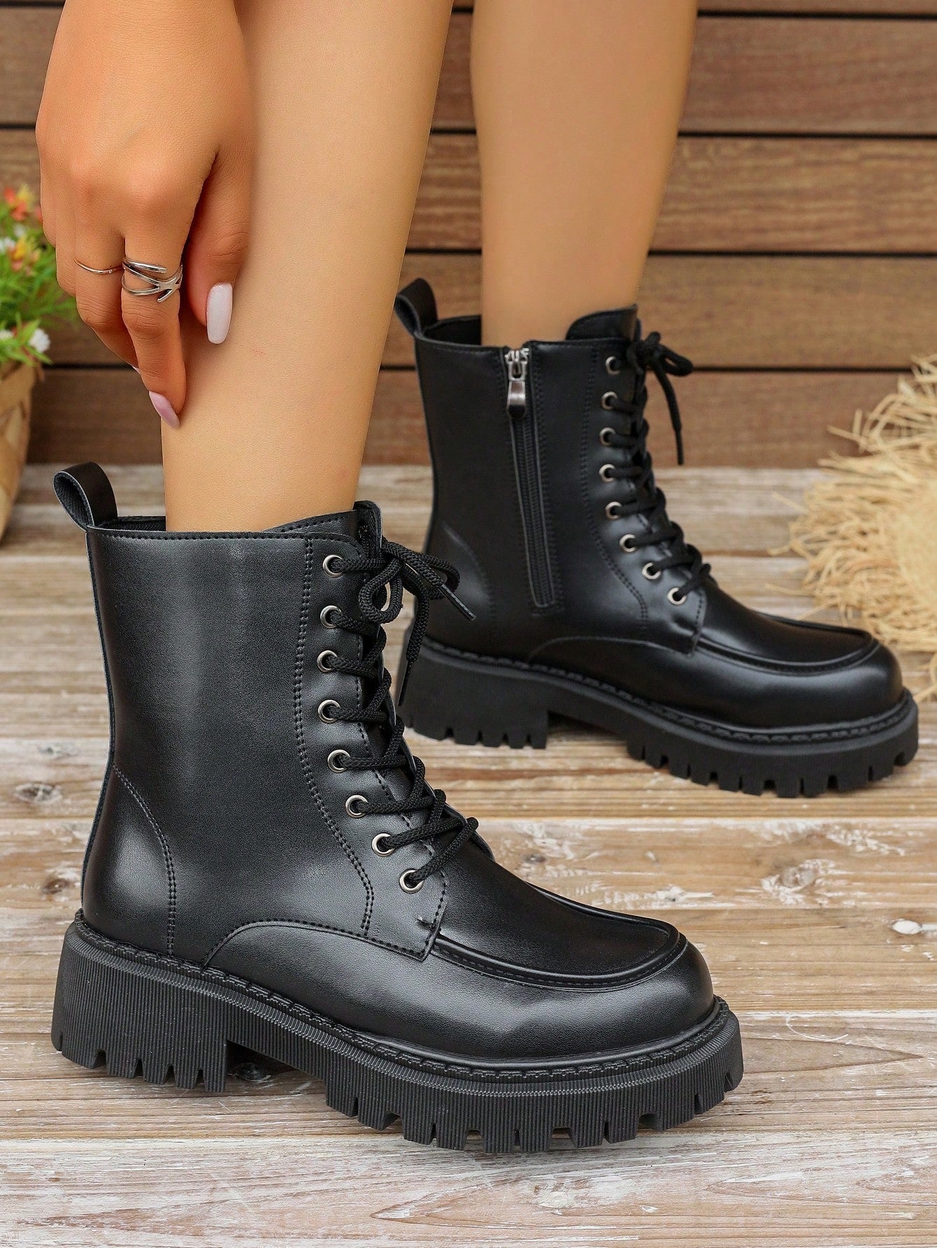 Women's Solid Color White Comfortable And Fashionable Anti-slip Zipper Short Boots For Autumn And Winter