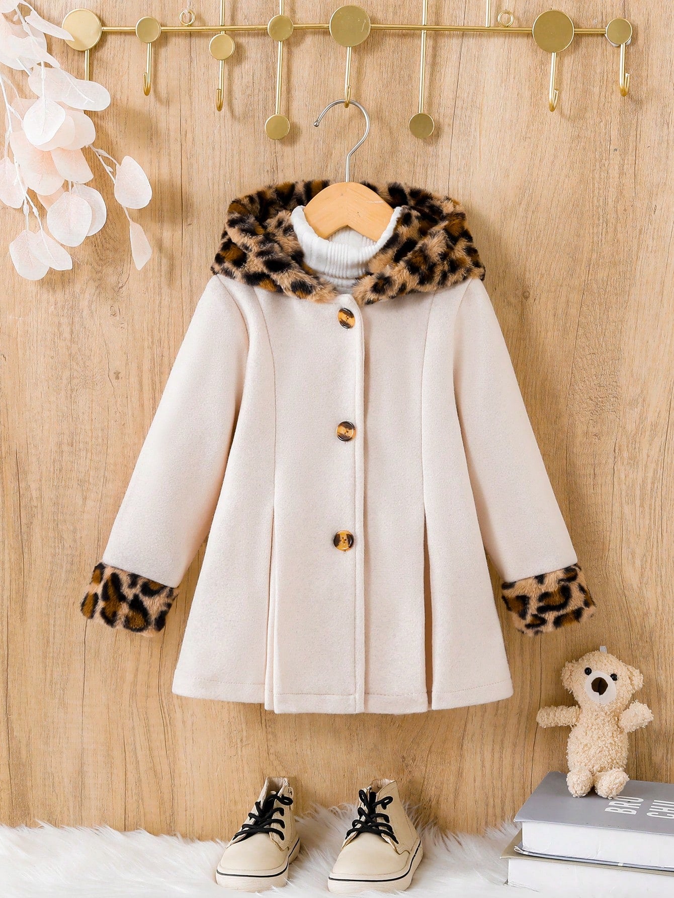 Young Girls' Wool Coat With Button Front And Hood, Featuring Furry Details And Suitable For Commuting Or Casual