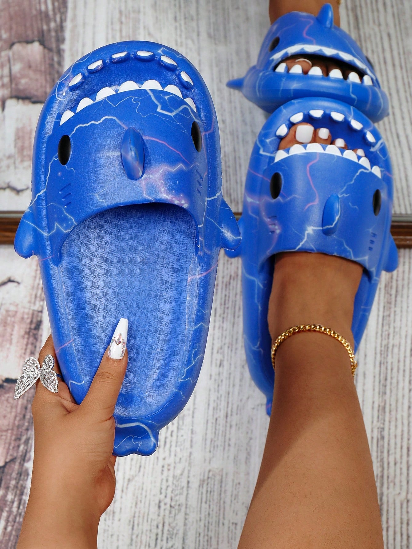 Fashion Blue Slippers For Women, Cartoon Shark Design Slides