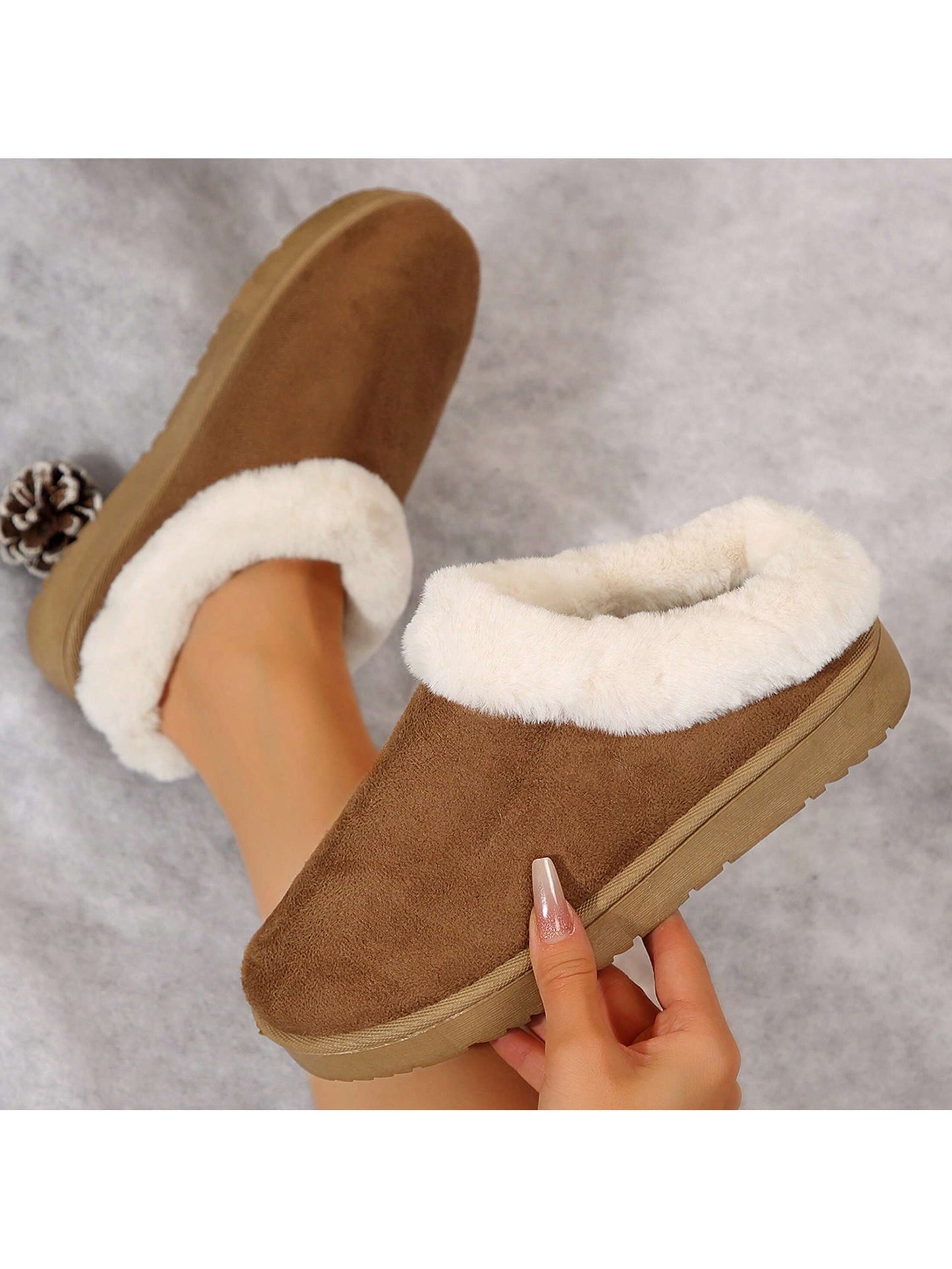 Women's Soft Comfortable Snow Boots Velvet Fur Side Flat Shoes Indoor Outdoor Winter Slippers Cotton Shoes