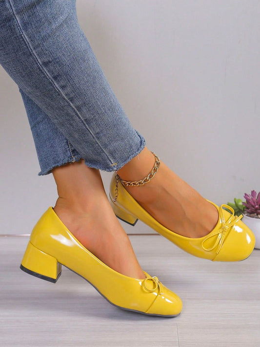 2024 New Arrival Women's Classic Plaid Fabric High Heels, Yellow Color, Square Toe Ballet Flats With Chunky/Low Heels, Bow-Knot Decoration, Shallow Mouth Design, French Style Retro Patent Leather Work Shoes