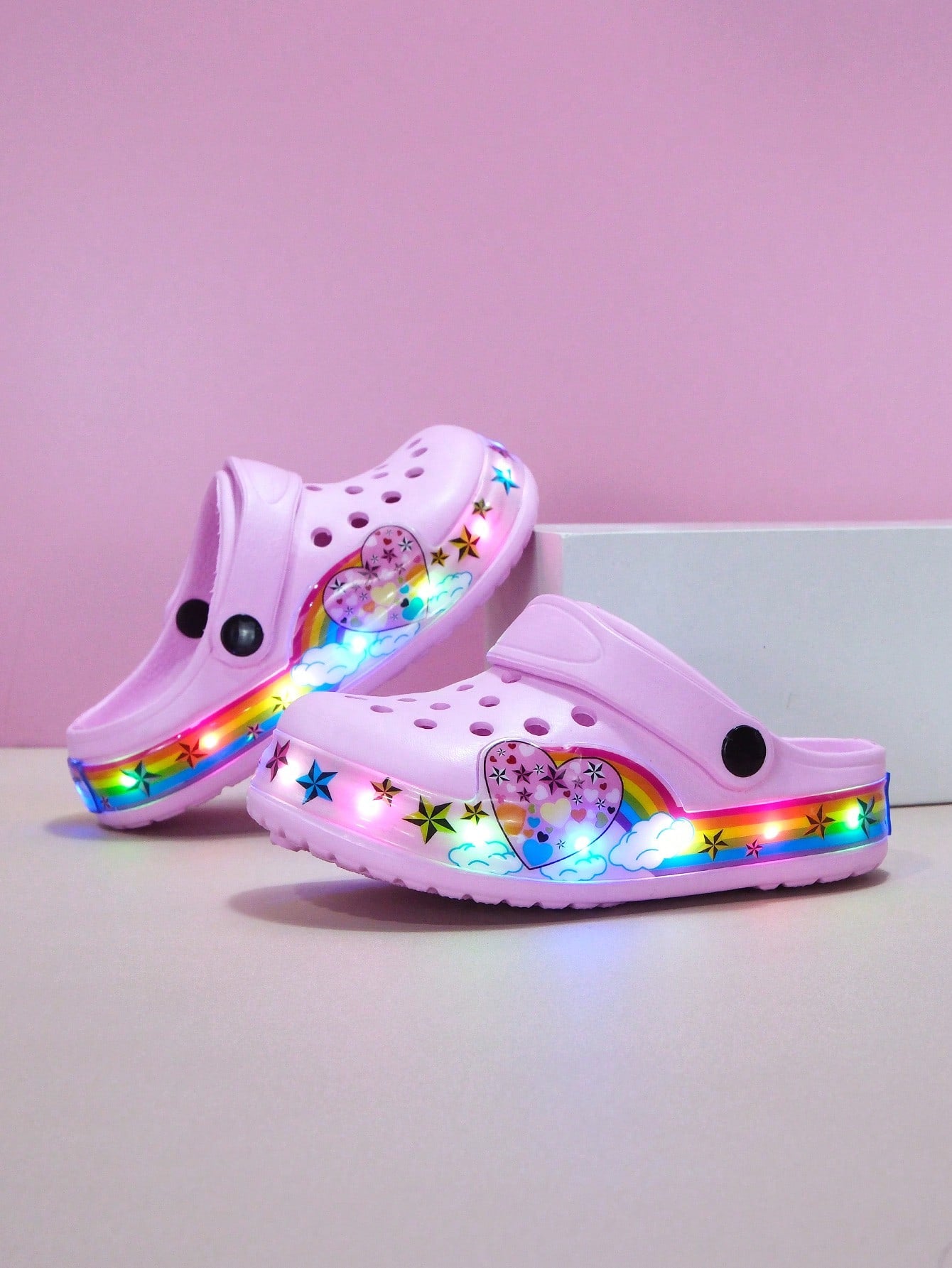 Summer Outdoor LED Children's Sandals For Girls, Cute And Sweet, Lightweight Anti-Slip Boys' Hollow Shoelace Shoes With Light, Toddler Baby Shoes