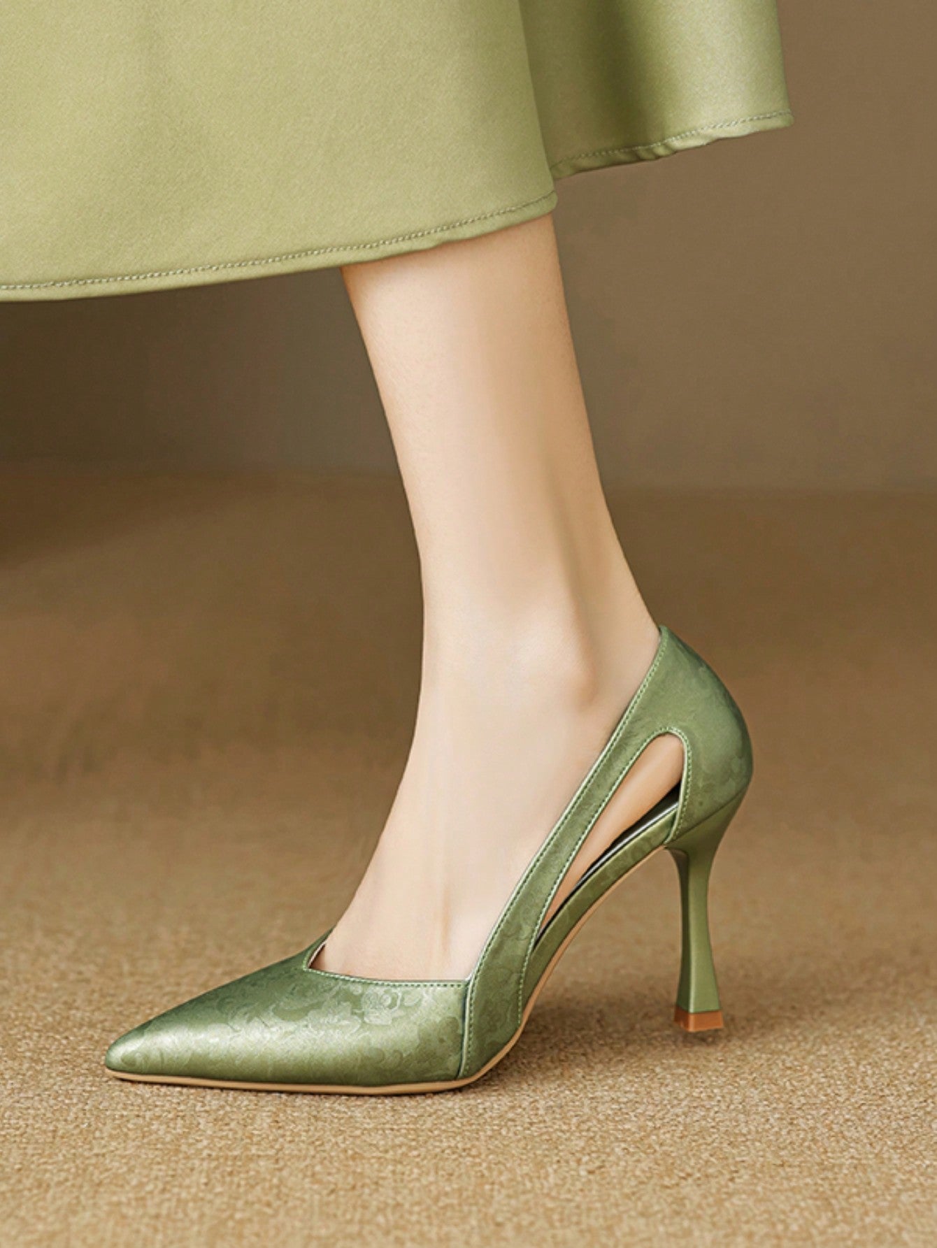 Spring/Summer New Pointed Toe Stiletto High Heel Pumps Women's Hollow-Out Shallow Mouth Shoes