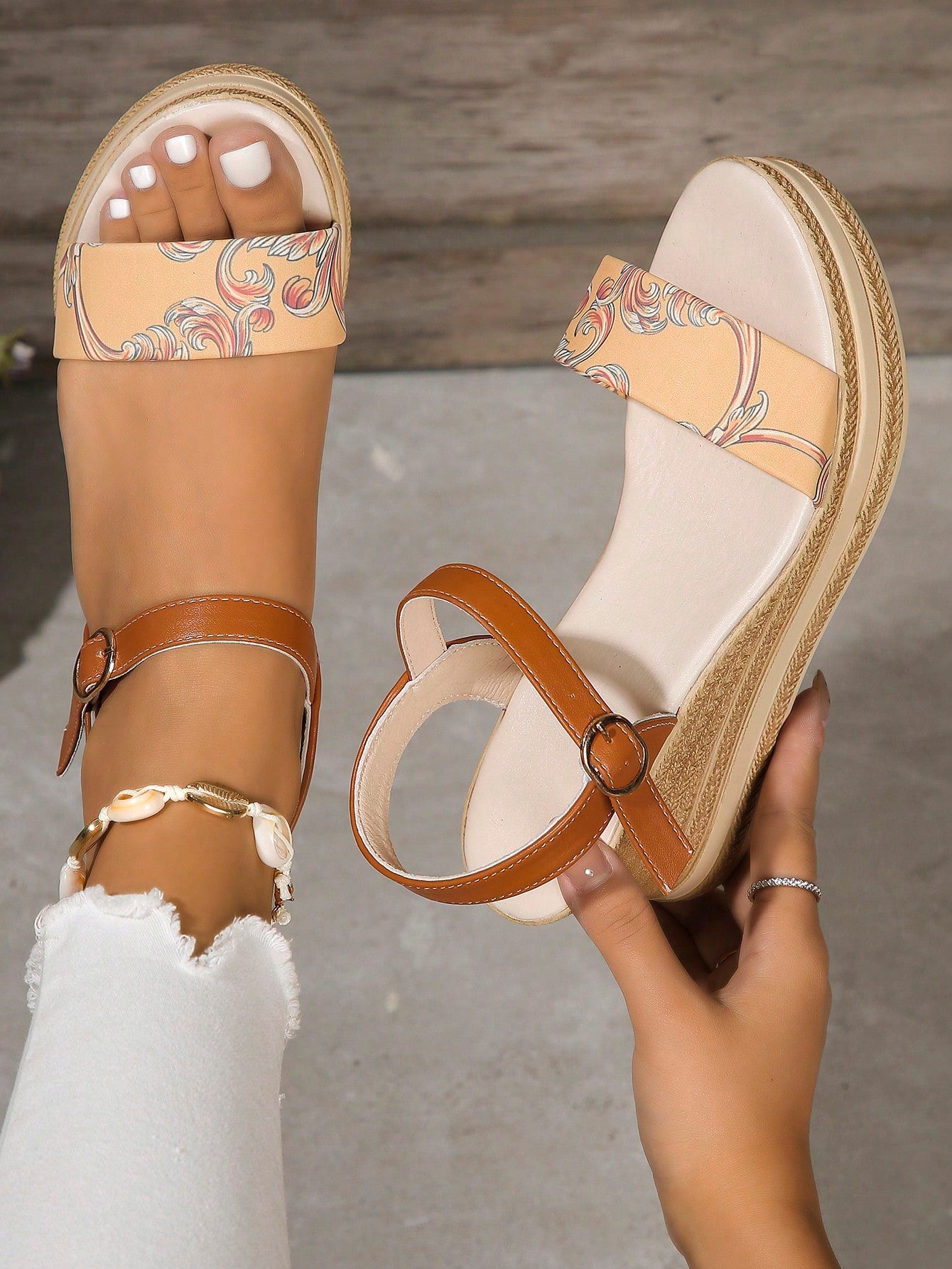 Women's Chunky Wedge Heel Sandals, New Summer Fashionable Personalized Crossed-Toe Gold Woven Slides, Perfect For Casual Outdoor Parties, With Comfortable Lightweight Platform Soles And Ankle Strap