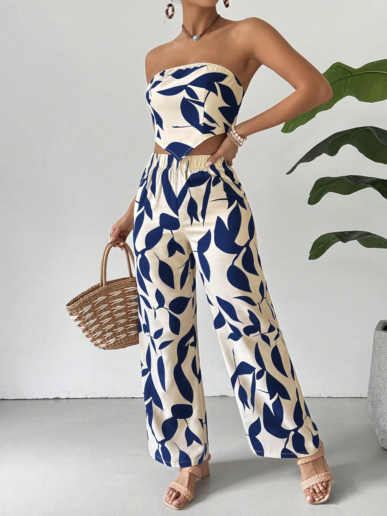 Women's Holiday Asymmetrical Hem Plant Printed Tube Top And Pants Casual Two-Piece Set