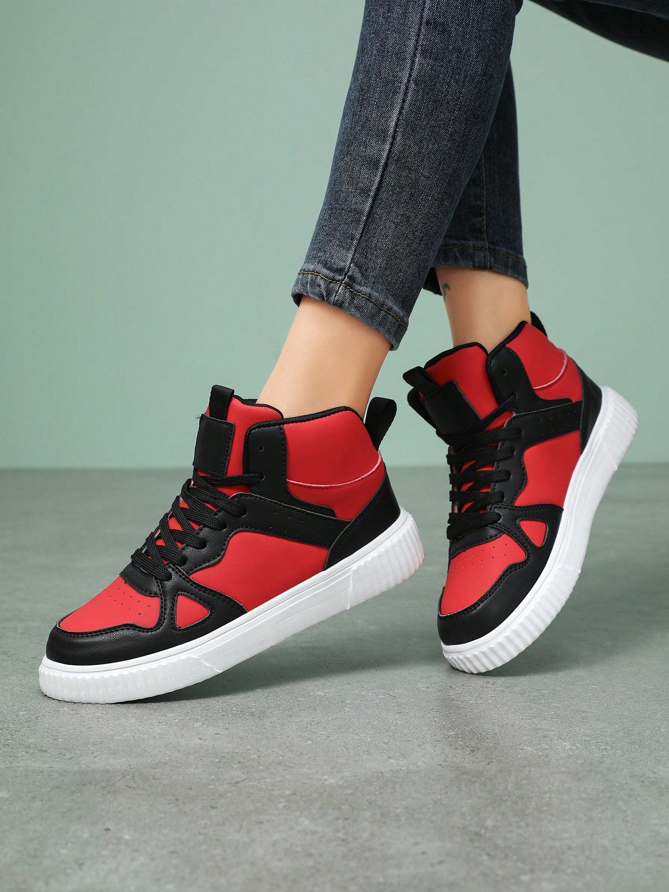 Women's New Casual Color-Blocked Front Lace-Up Fashionable Versatile High-Top Shoes Sneakers Sneakers