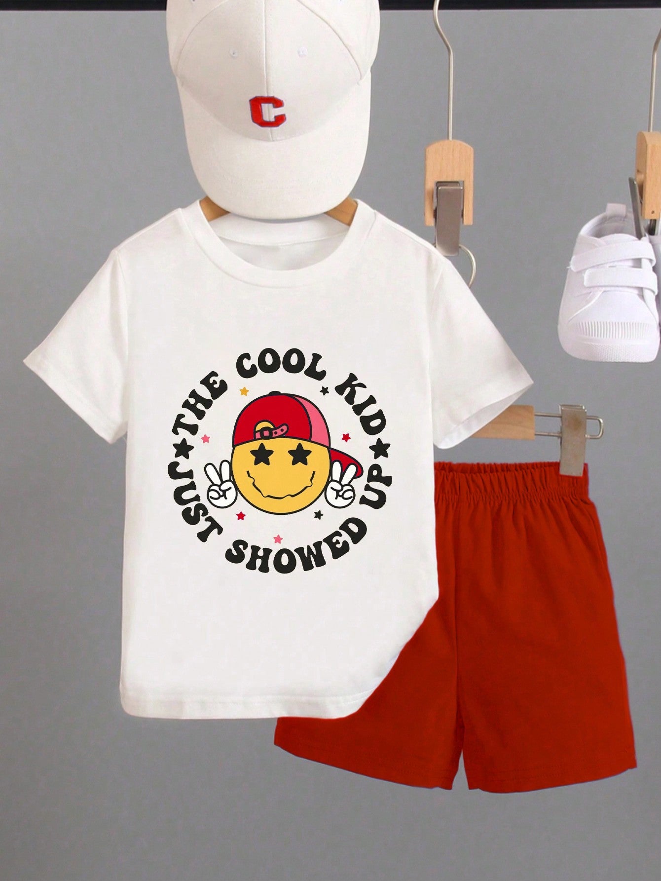 Young Boy Simple Printed Round Neck Short Sleeve T-Shirt And Solid Color Shorts 2pcs/Set