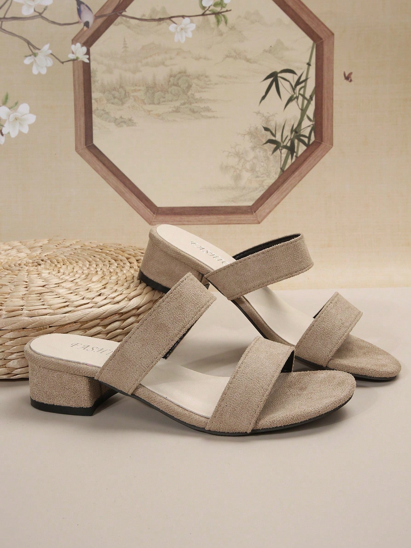 Women's Chunky Heel Open Toe Sandals With Ankle Strap, Low Heel, Square Toe, Wedding/Outdoor Fashionable Slippers, Plain Mule Heels With Two Crisscross Straps