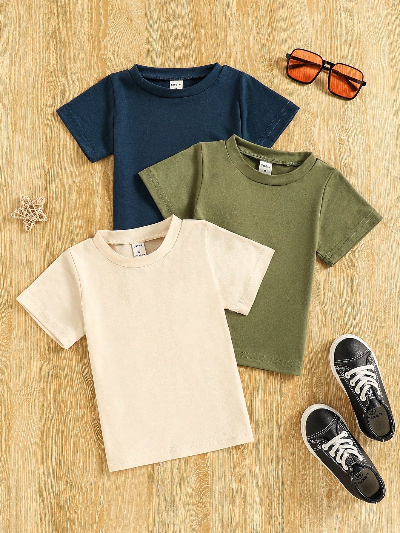 Young Boy 3pcs Solid Round Neck Tee