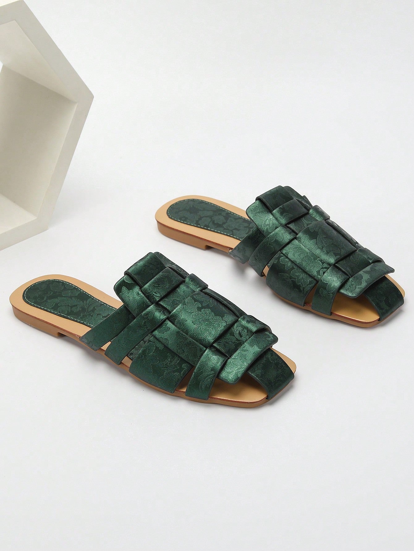 New Summer Flat Sandals For Women, Casual & Versatile Closed Toe Shoes With Multiple Decorative Straps And Anti-Slip Soles, Ideal For Outdoor Holiday, Green Leather With Comfortable Insole