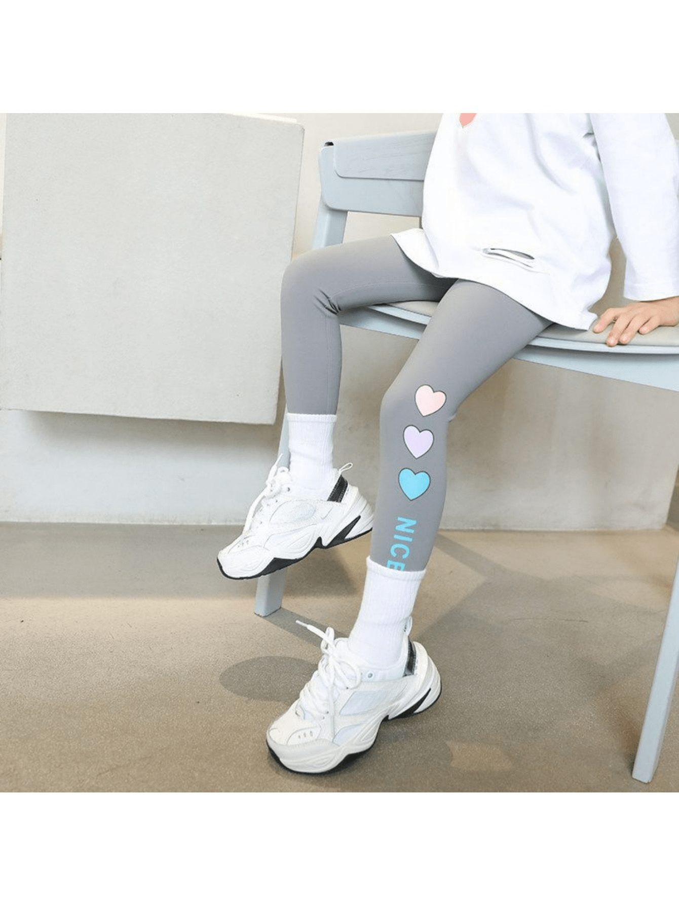 Young Girl Heart-Shaped Elastic Yoga Leggings, Comfortable & High Elastic Fabric, SpringSummer