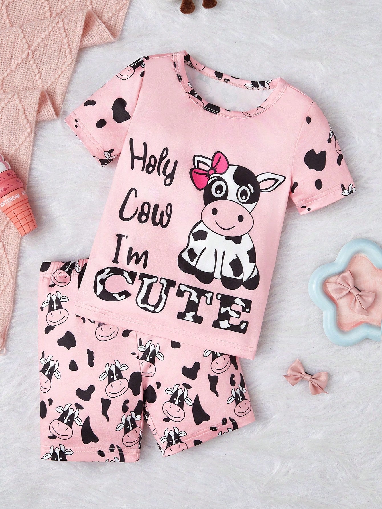 Young Girls' Cow Print Short Sleeve Shorts Pajama Set, Snug Fit