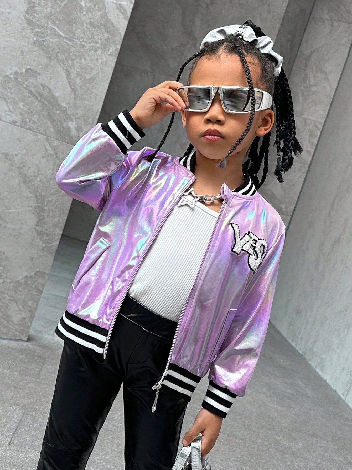 Streecool Kids Young Girl Street Style Cool Baseball Jacket With Holographic Fabric, Rhinestone Embellished 3D Alphabet Patchwork, Color-Blocking Design And Windproof Features. Suitable For Fall And Winter, Daily Wear, All Matched With Bottoms, Outdoor Sp