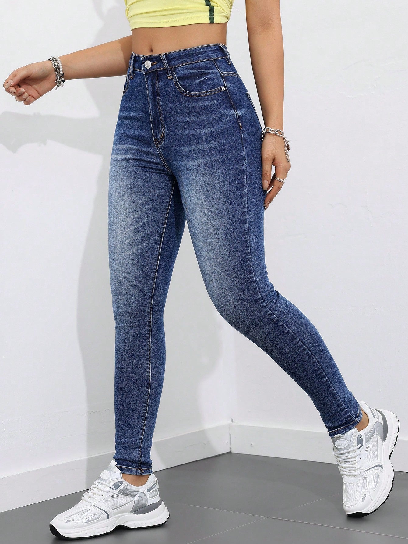 Solid Color Skinny Jeans