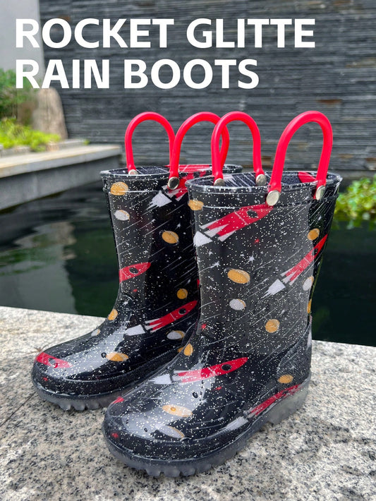 Kids' Rocket Pattern Outdoor Waterproof Non-Slip Shiny PVC Rain Boots With Double Ear Design For Easy Carrying, Wear-Resistant, Comfortable, Soft, Lightweight And Suitable For All Seasons.