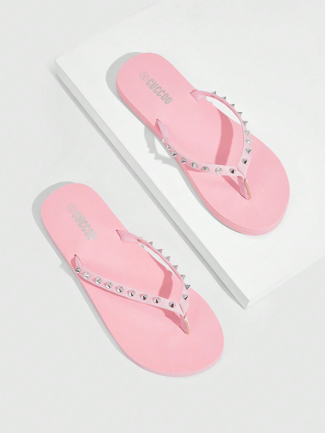 Woman Shoes Studded Detail Fashion Green Outdoor Flip-Flops For Summer Vacation Shoes Summer Sale Back To School Shoes College Student Shoes