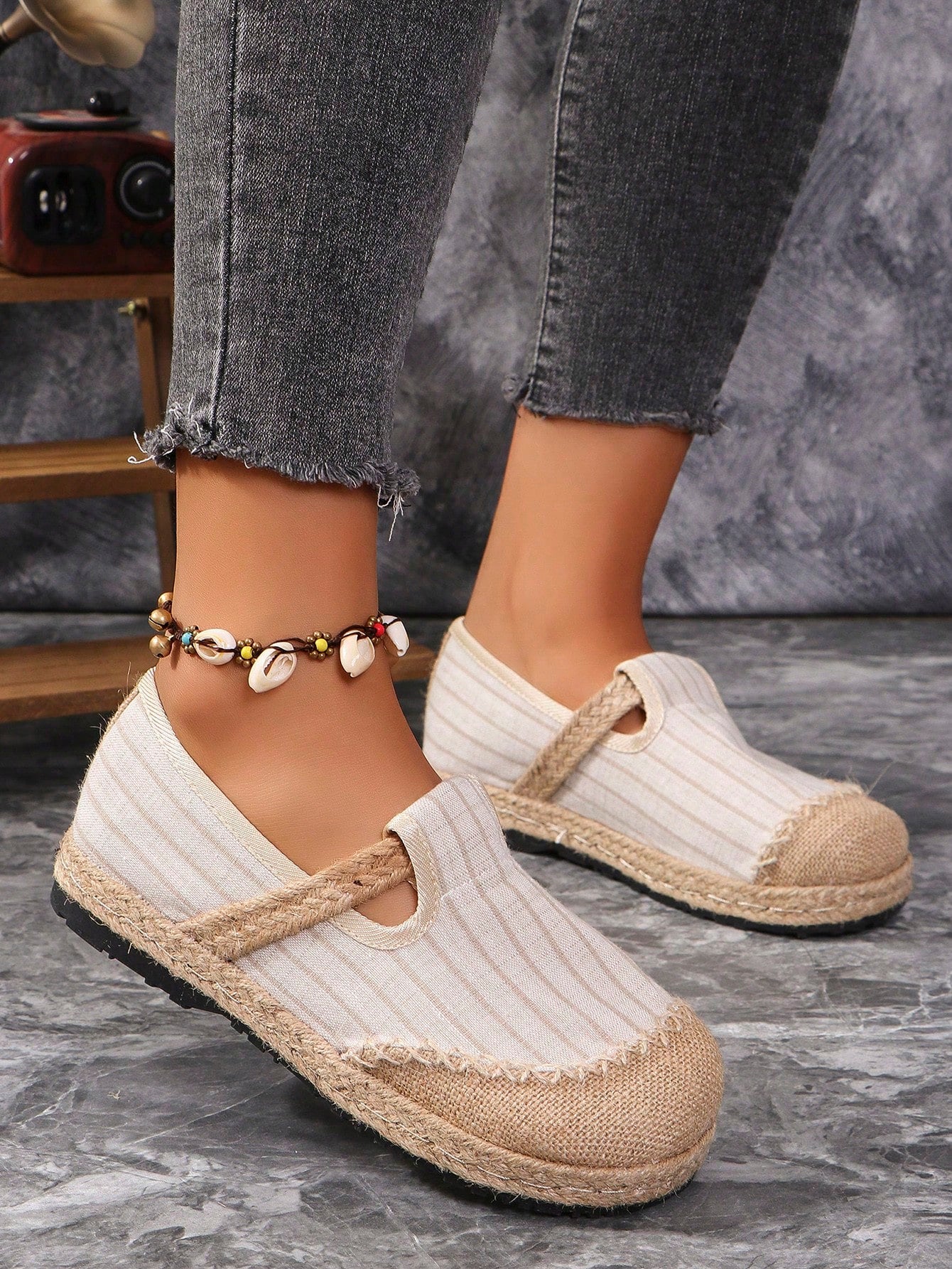 Women's Linen Round Toe Espadrilles With Rope Sole For Summer