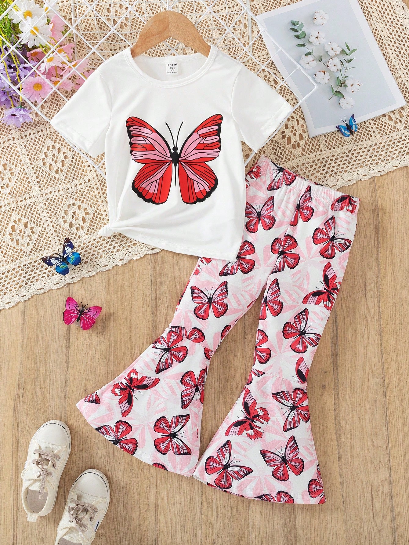 Young Girl Butterfly Printed Short Sleeve T-Shirt And Flare Pants Set, Summer