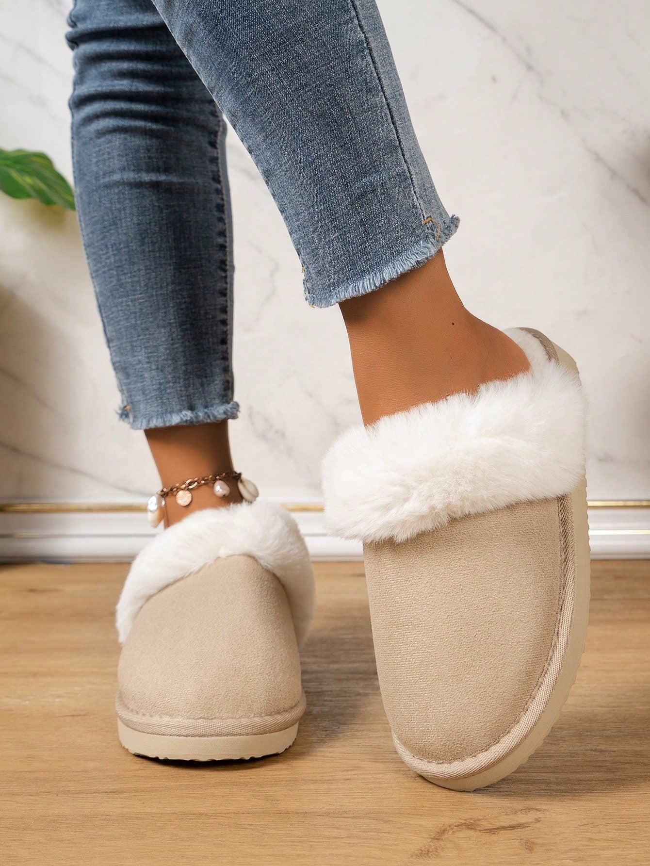 Women's Autumn/Winter New Flat-Heeled Mid-Heel Plush Slippers With Warmth Retention, Slip Resistance & Noise Reduction, Simple Casual & Comfortable Slip-On Indoor House Slippers