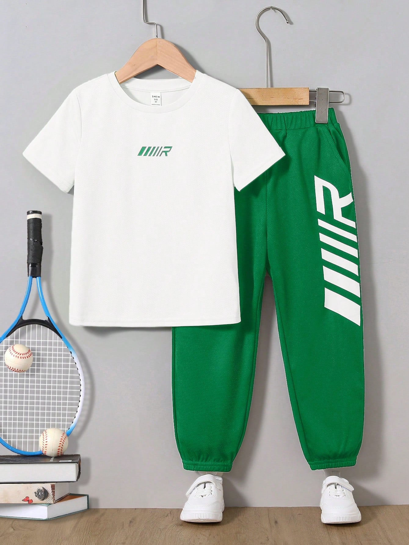 Young Boy Matching Casual & Simple Letter Print Round Neck Breathable Pullover And Shorts Sports Suit