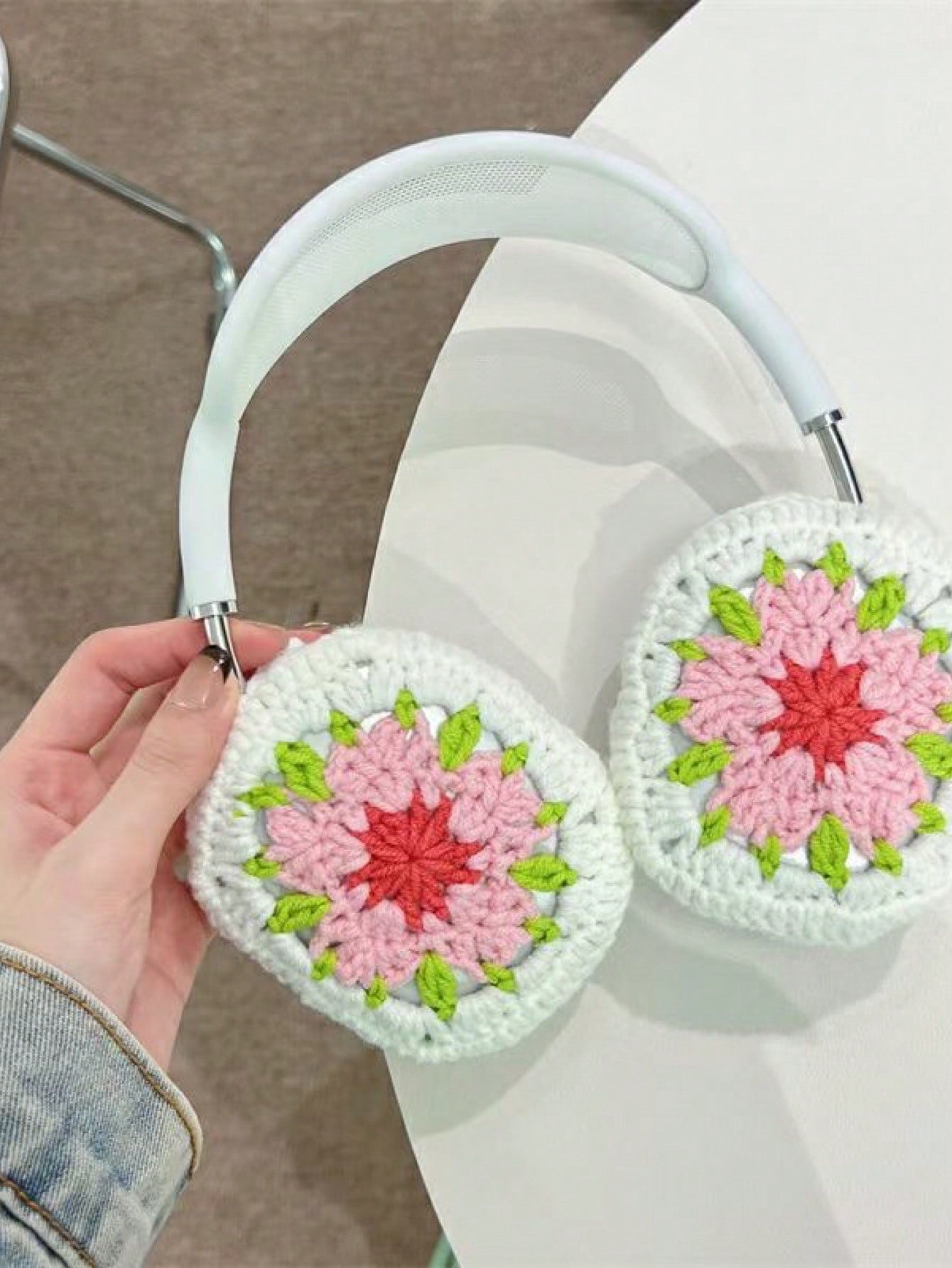 Korean INS Blogger-Inspired Cute Pink Flower Knitted Headphone Cover For Airpods Max, Protection Against Drops