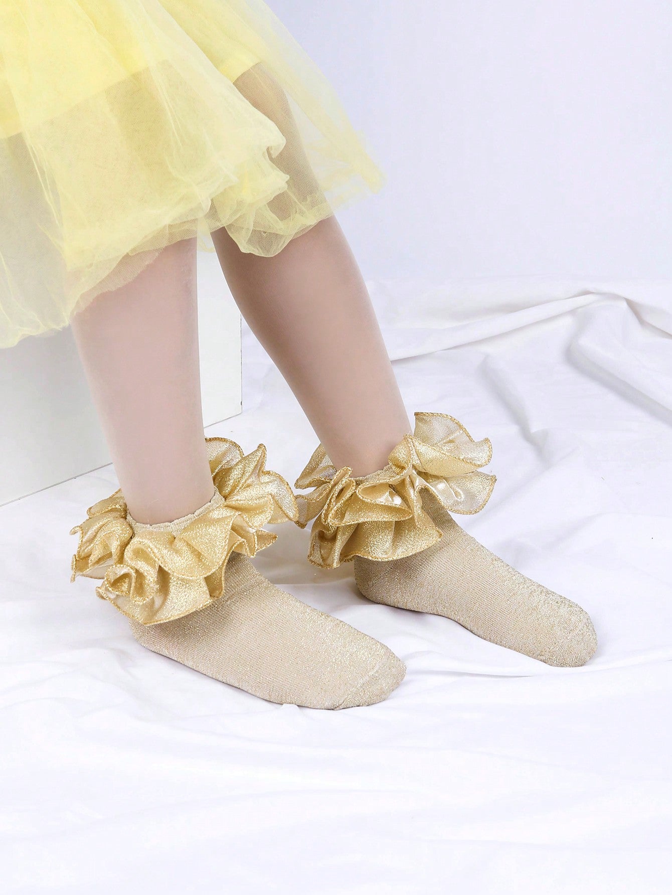 1pair Kids' Solid Color Fashionable Lace Frilled Short Socks For Dancing Or Princess Costume