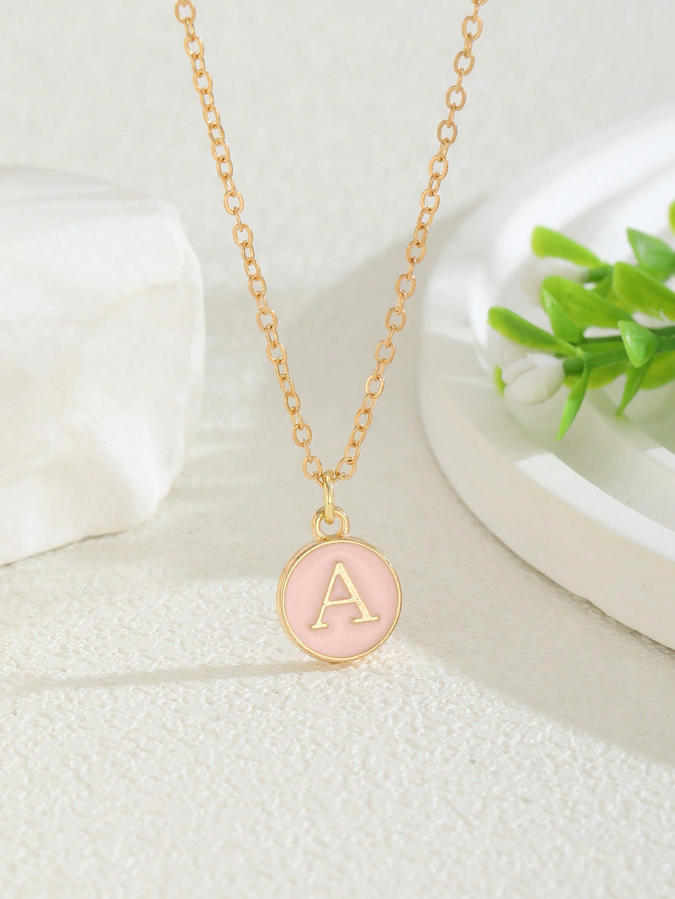 5colors Classic Fashion Small Delicate Initial Letter Detail Round Pendant Necklace For Kids Trendy Popular Party Street Summer Beach Vacation Jewelry For Daily Life