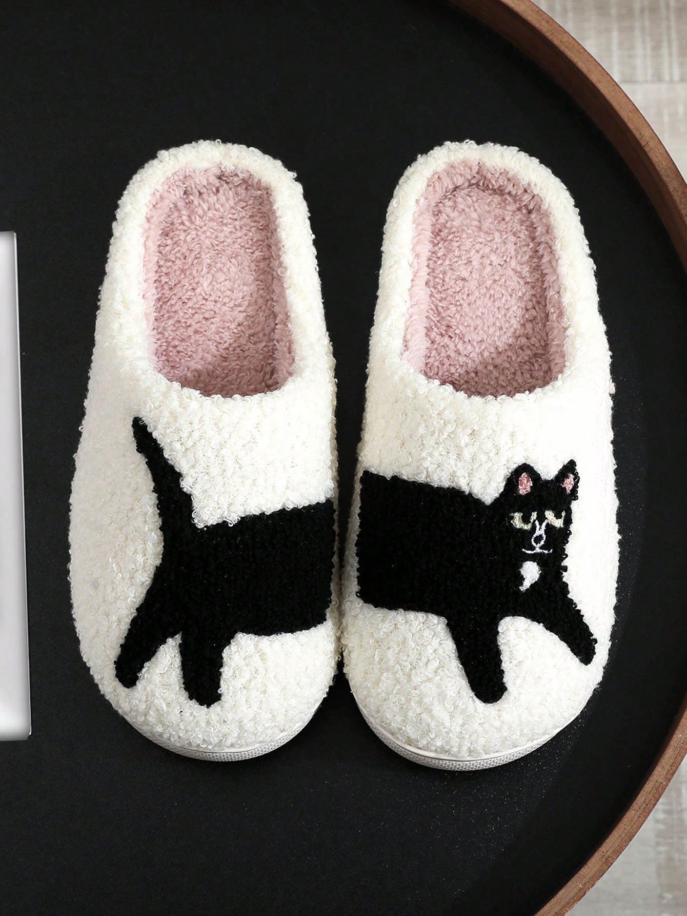 New European And American Style Embroidered Fabric Pet Cat & Dog Unisex Slippers, Winter Indoor Home Shoes