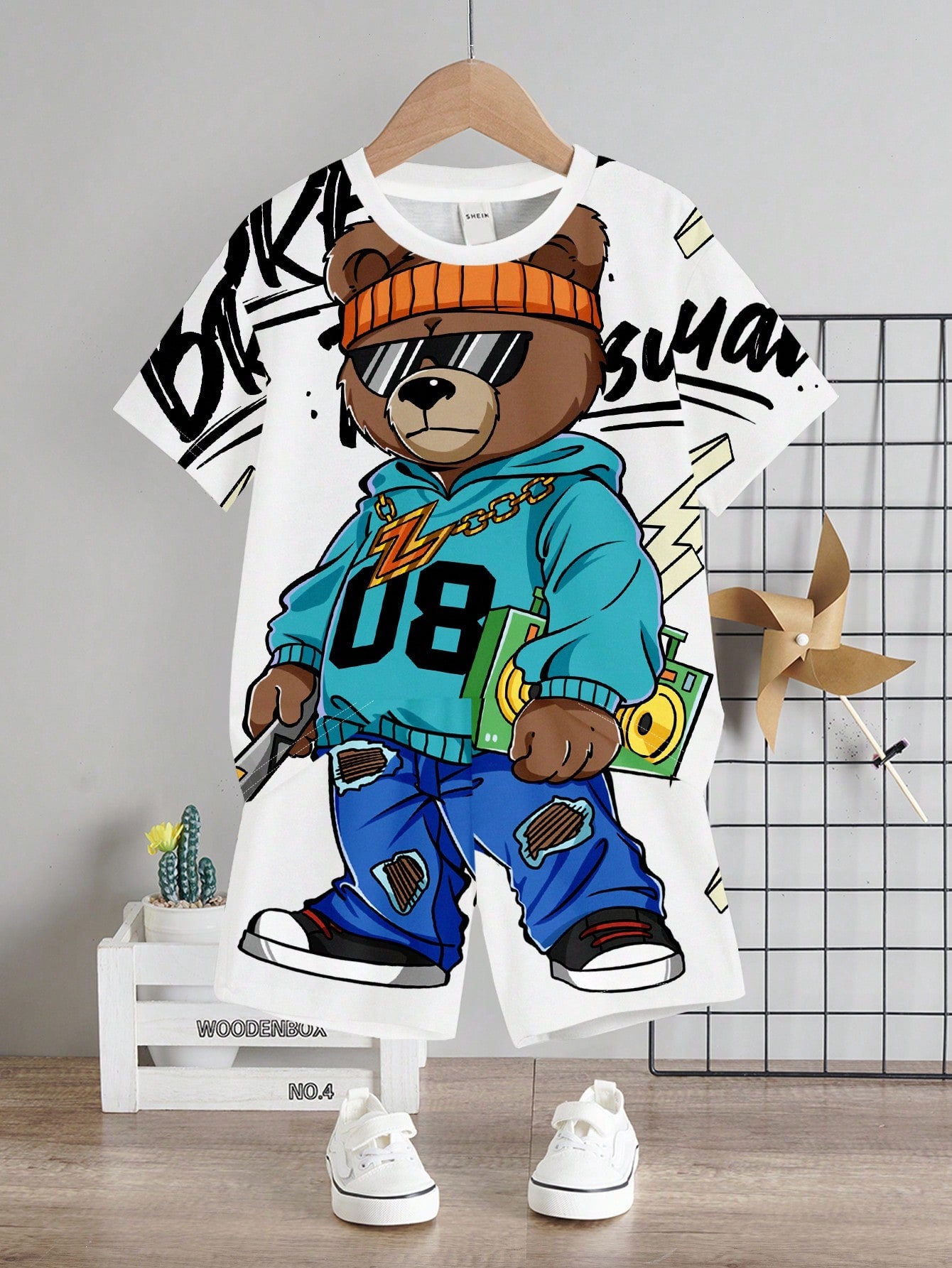 Young Boy Casual Cartoon Bear Pattern Short Sleeve T-Shirt And Shorts 2pcs/Set, Suitable For Summer